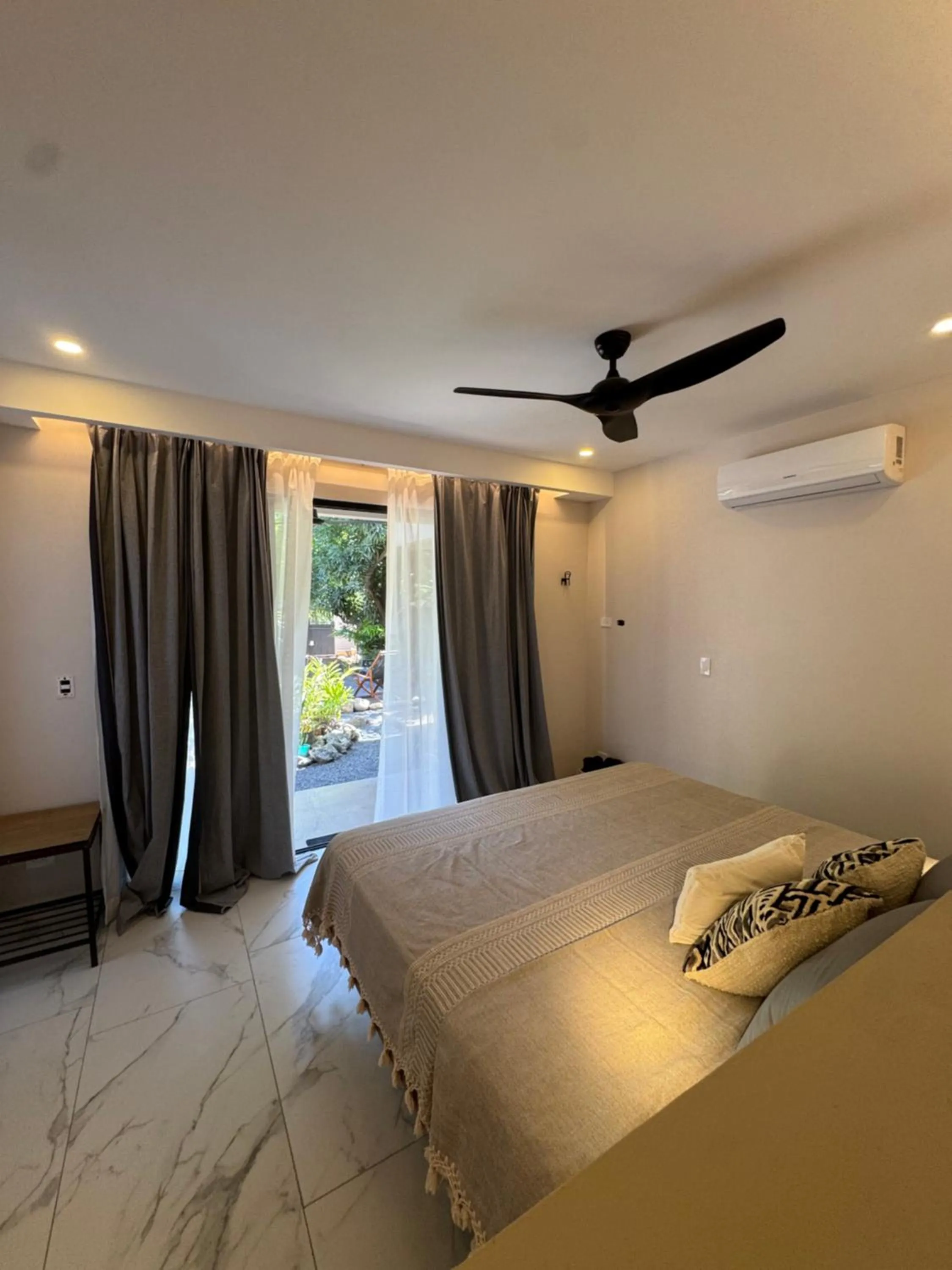 Bed in Tamarindo Sunshine