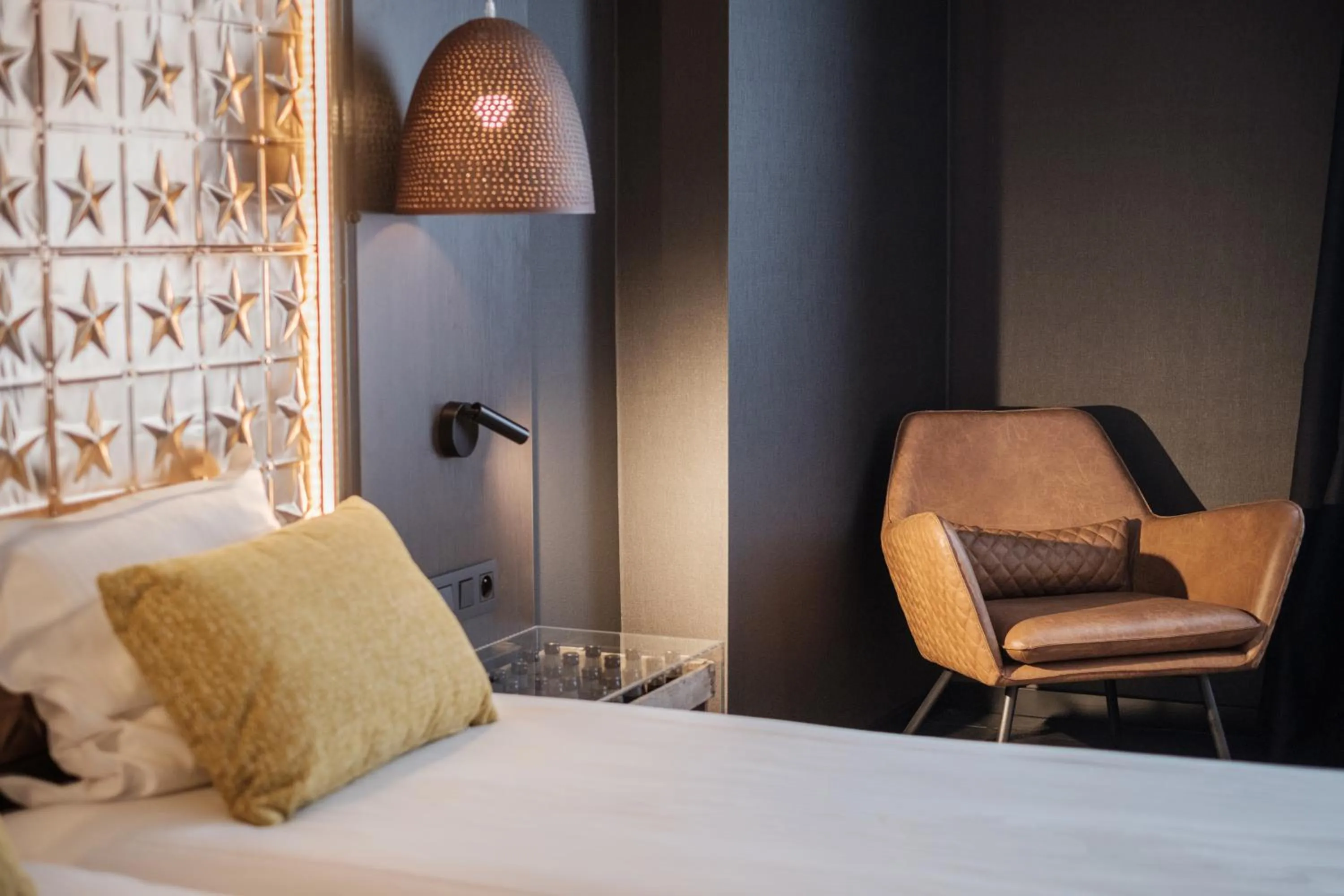 Seating area, Bed in Hotel Brouwerij Het Anker