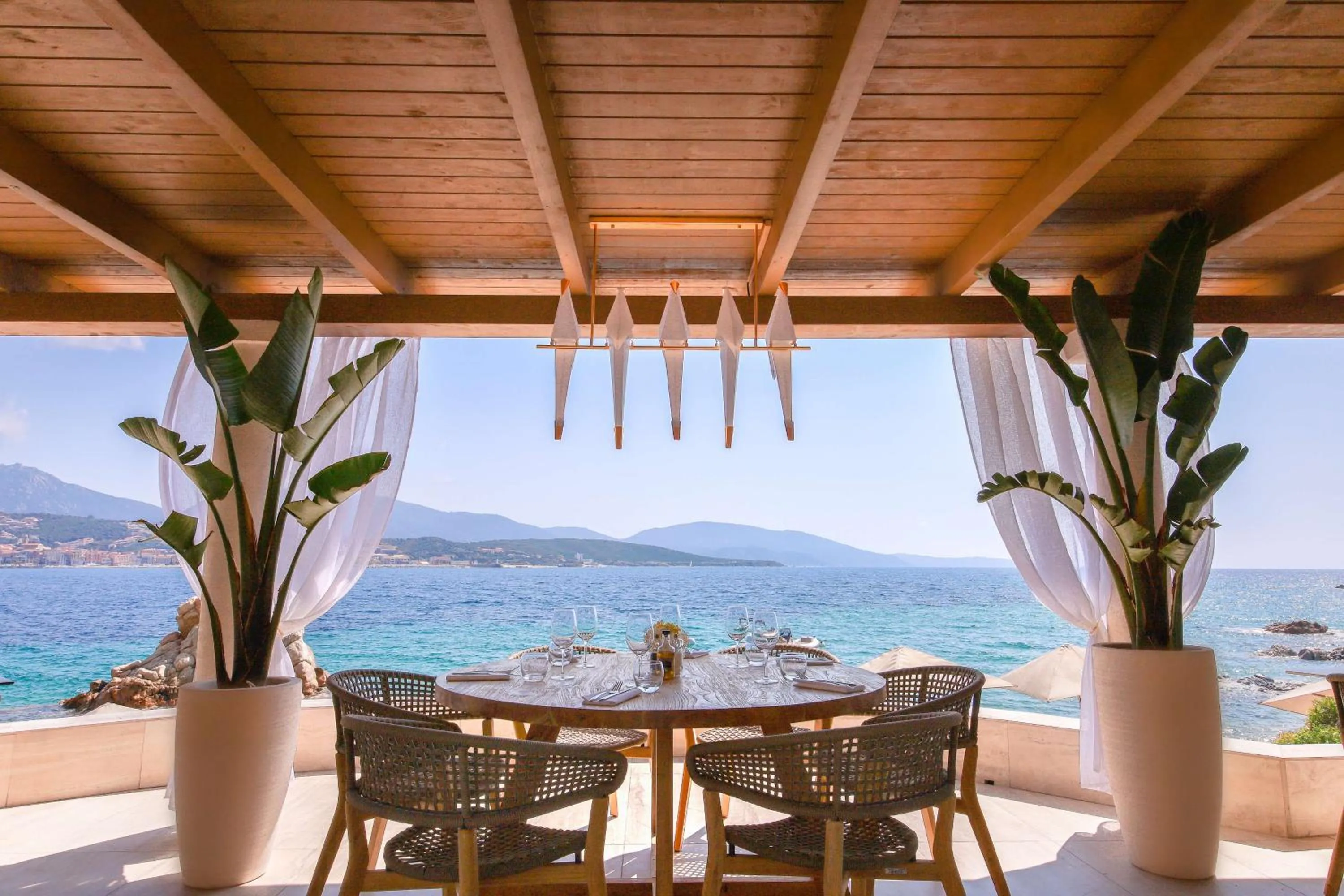 Restaurant/places to eat in Hôtel Marinca & Spa