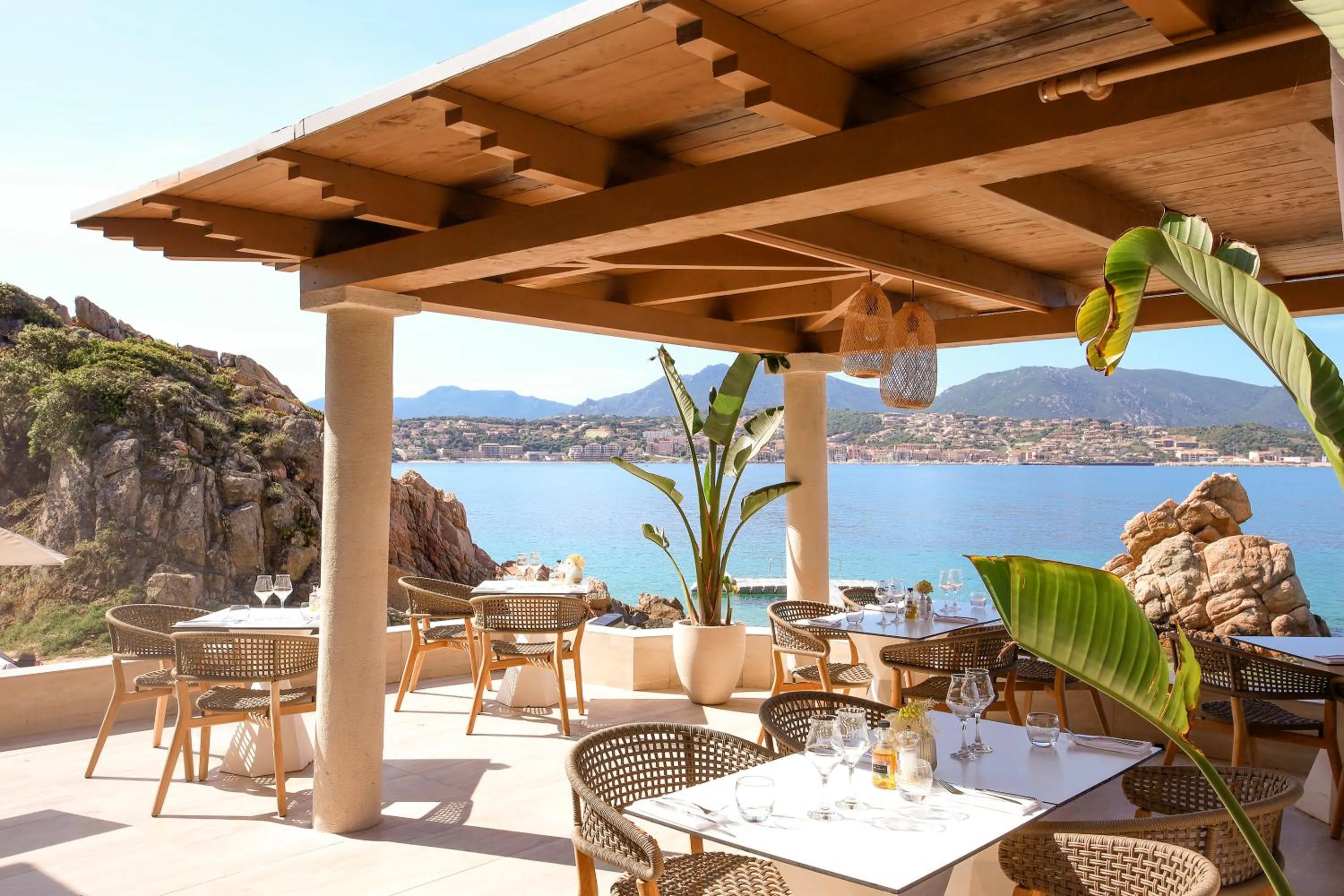 Restaurant/places to eat in Hôtel Marinca & Spa