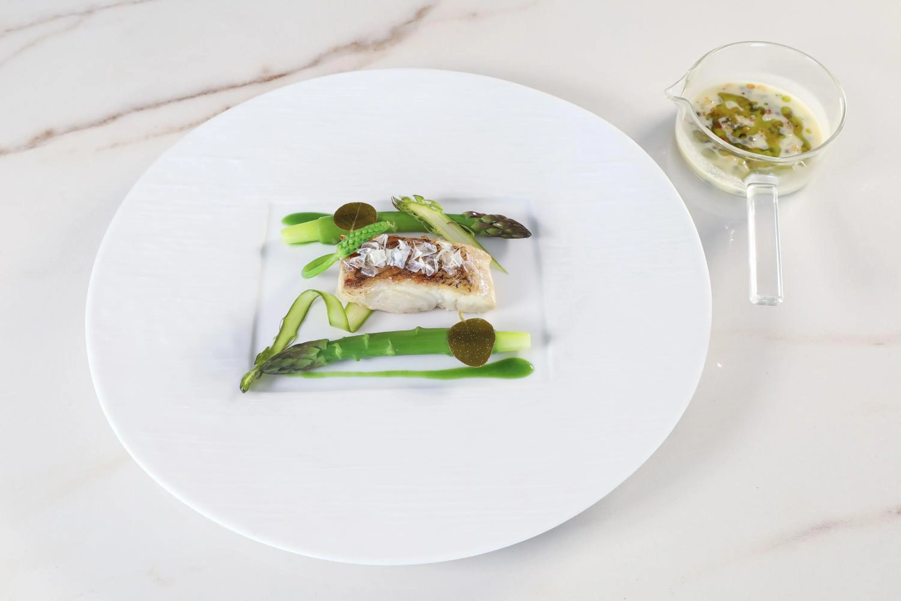 Restaurant/places to eat in Hôtel Marinca & Spa