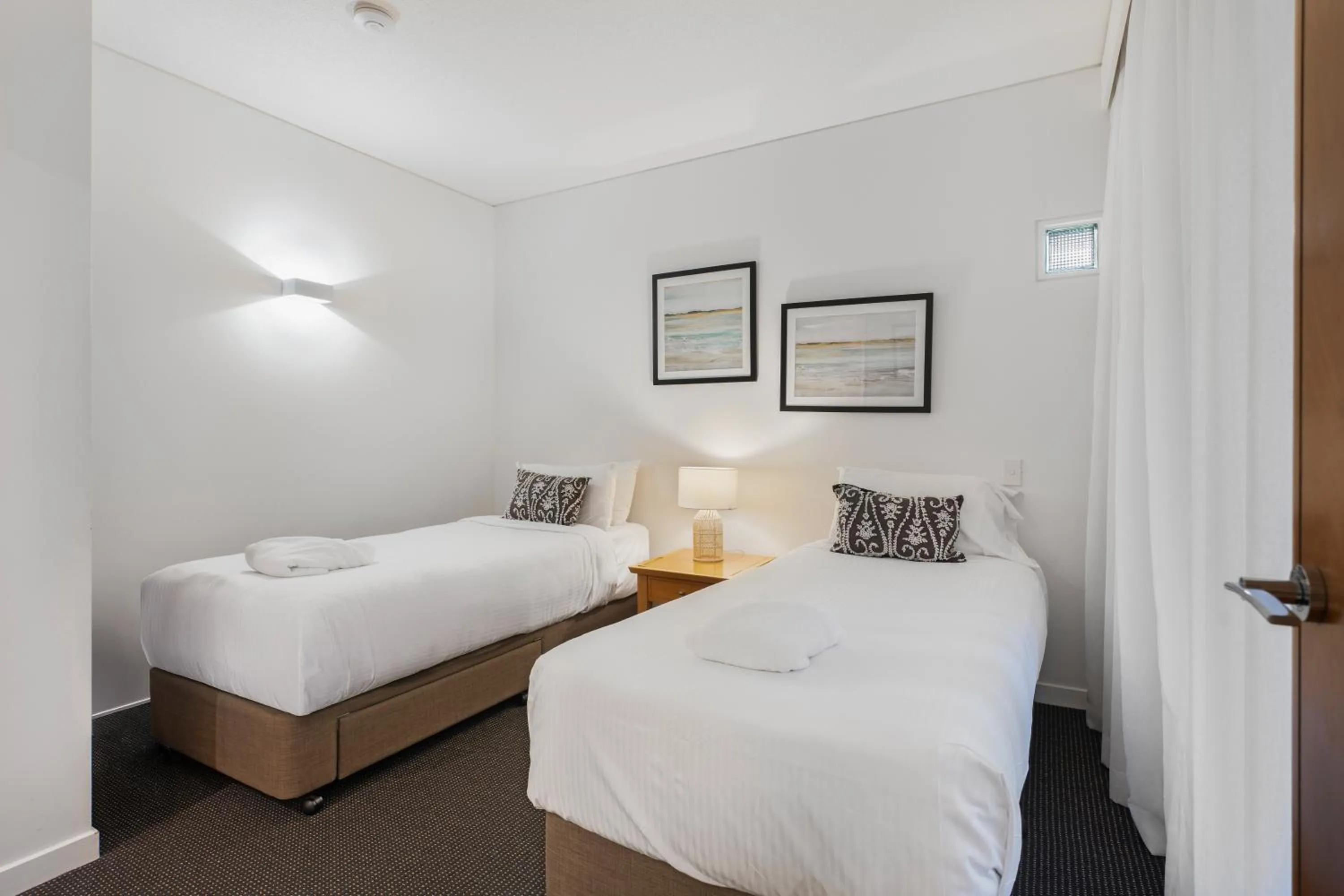 Bed in Laguna on Hastings