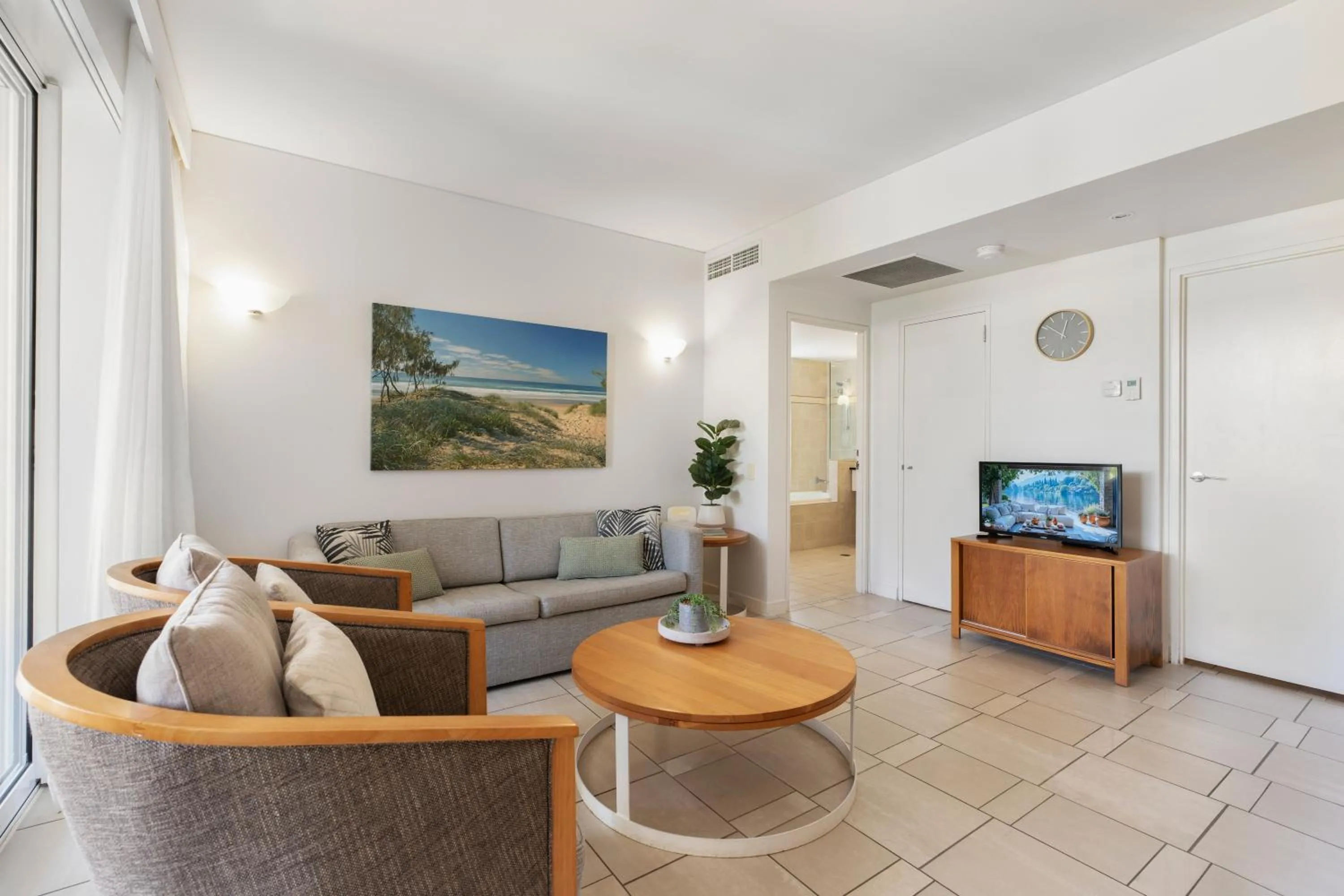 Living room in Laguna on Hastings