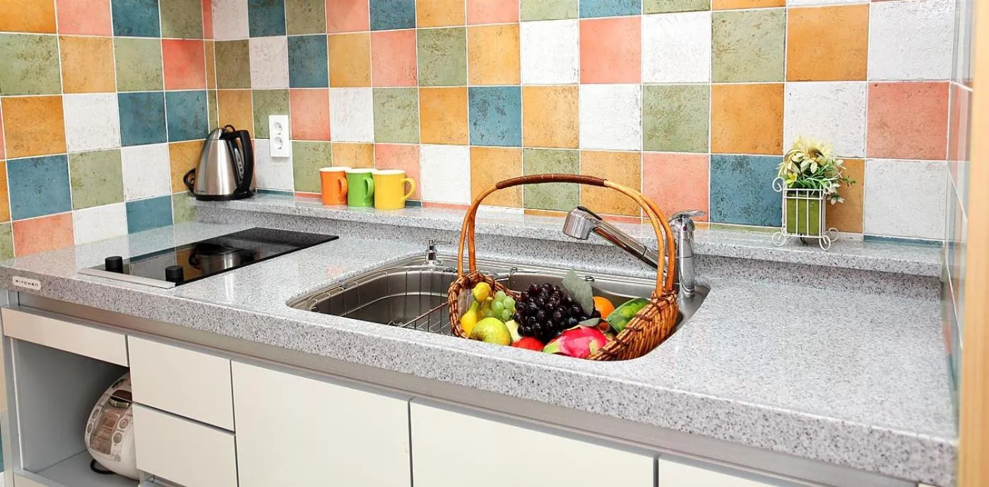 Kitchen or kitchenette in Soop and Soop Pension