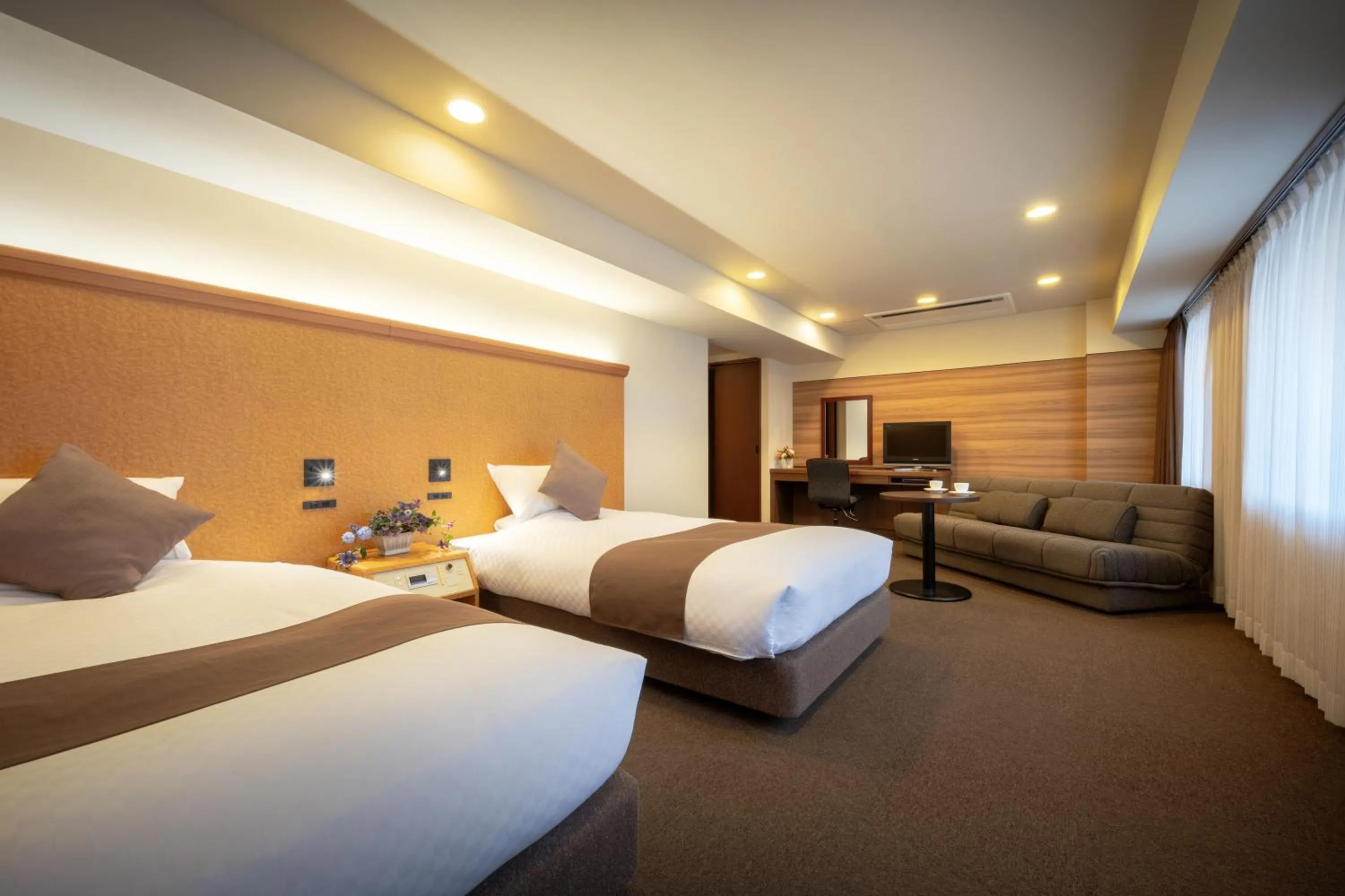 Photo of the whole room, Bed in Niigata Grand Hotel