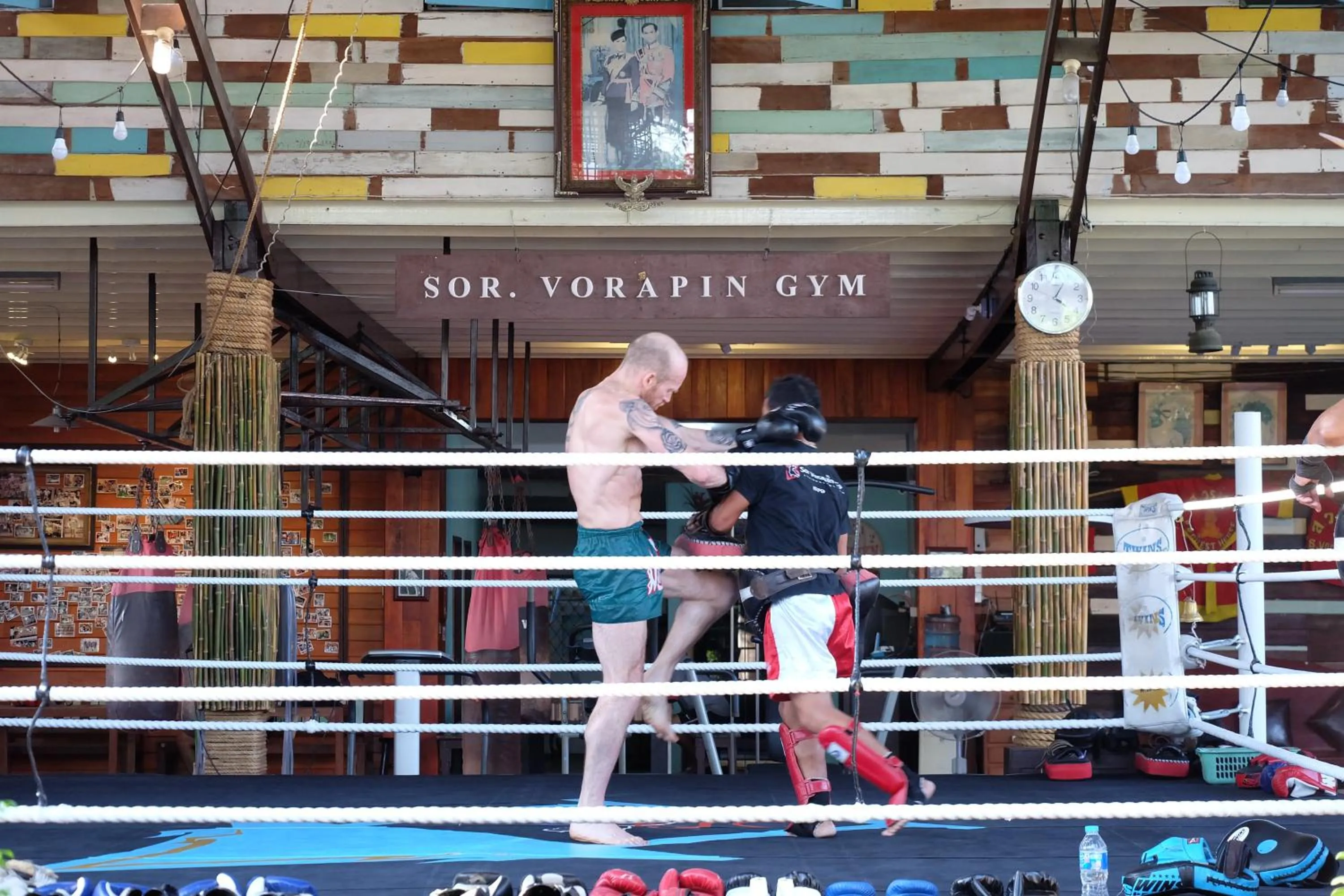 Property building in Sor Vorapin Muay Thai Home