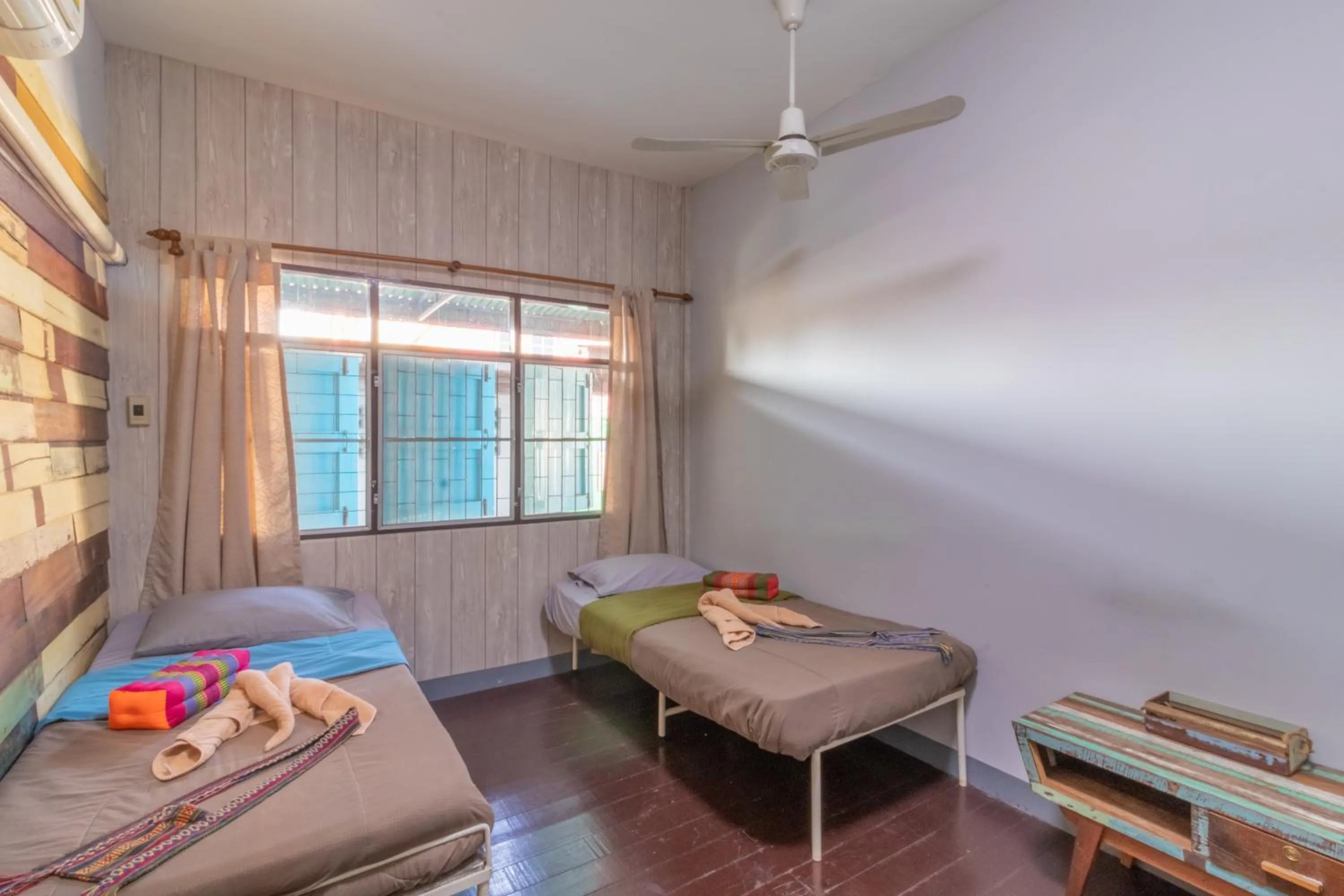 Bed in Sor Vorapin Muay Thai Home