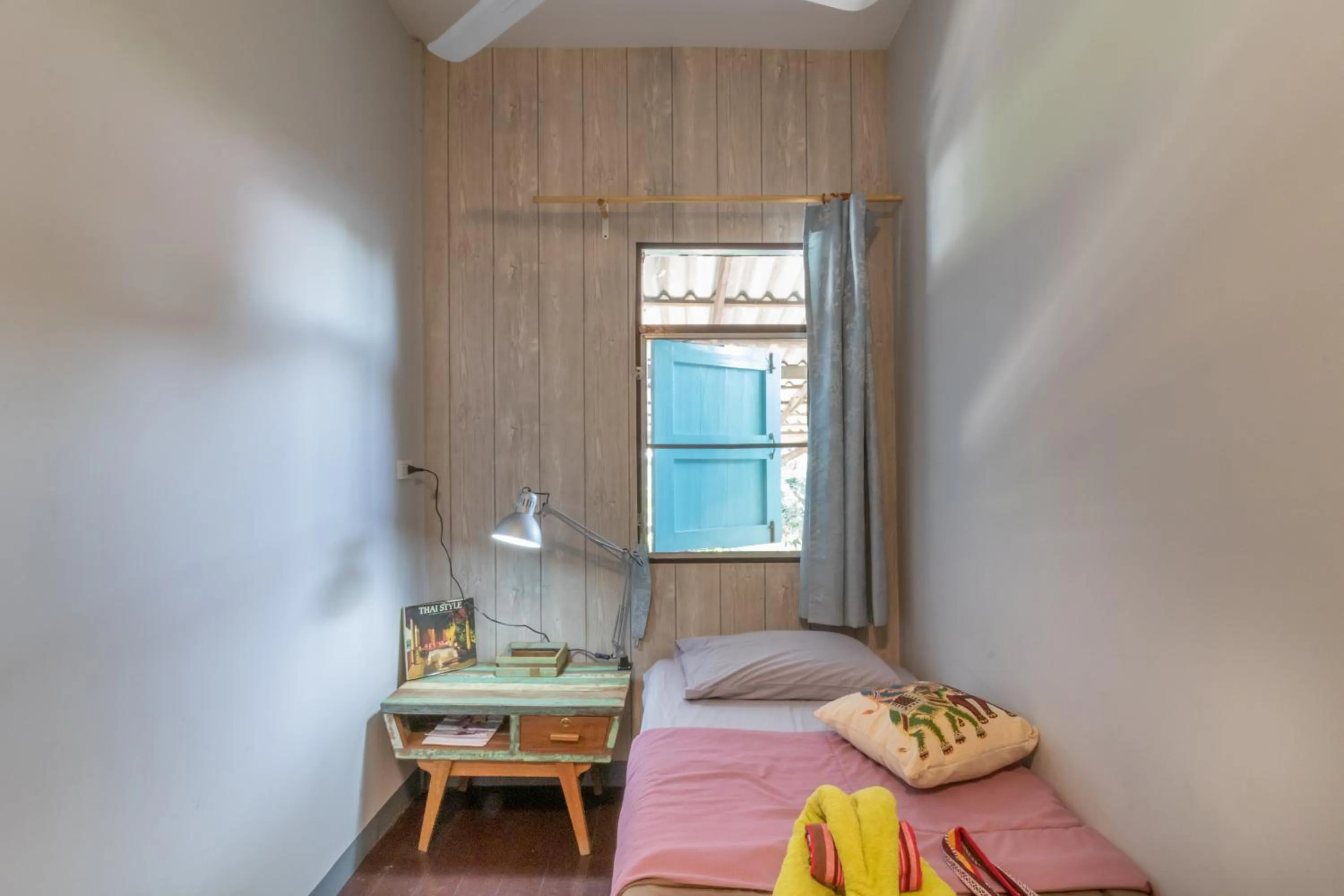 Bed in Sor Vorapin Muay Thai Home