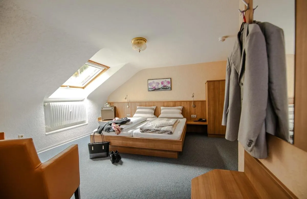 Bed in Villa Bruderfels, Garni