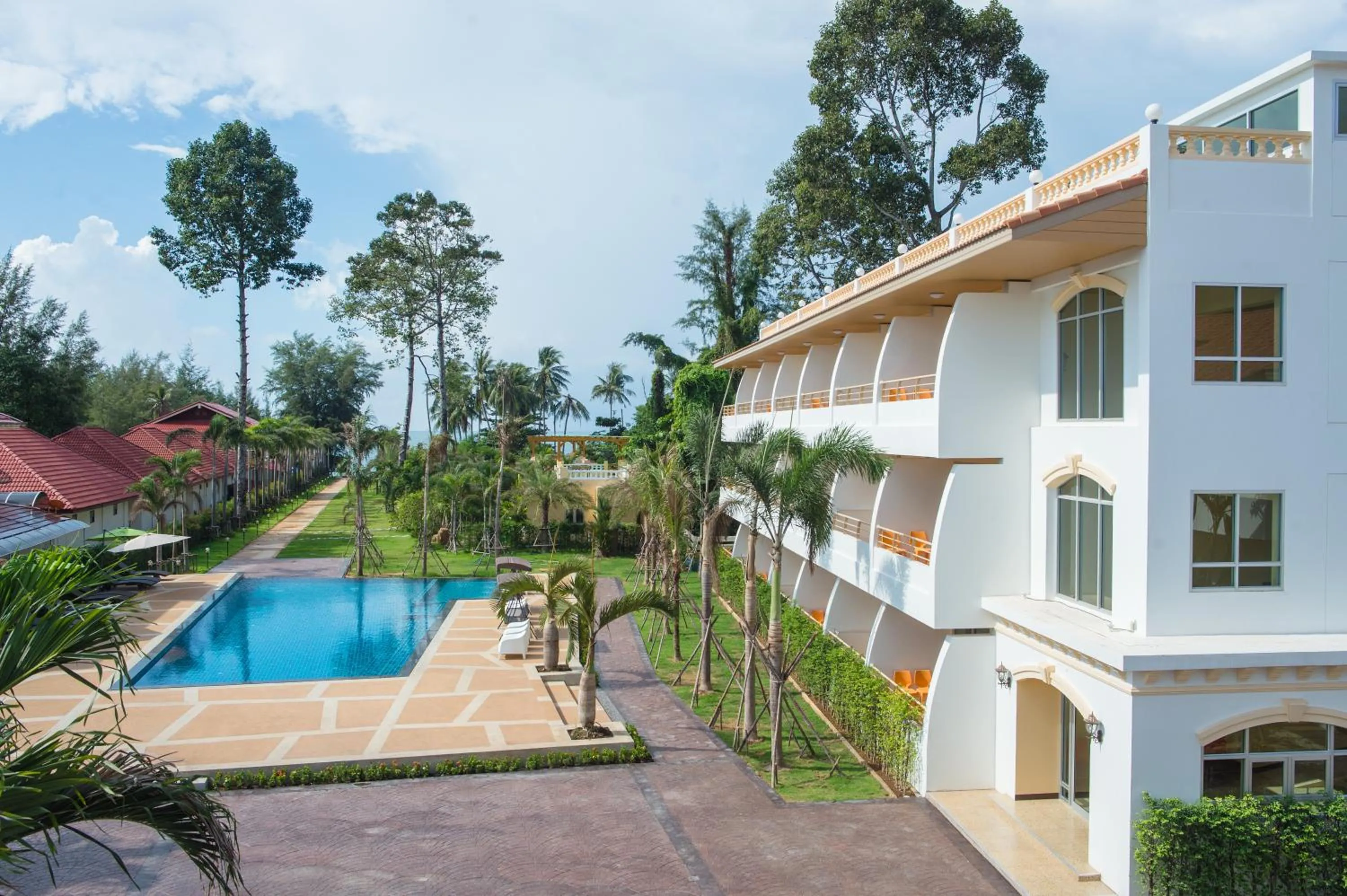 Property building in Villa Blanca Hotel & Restaurant