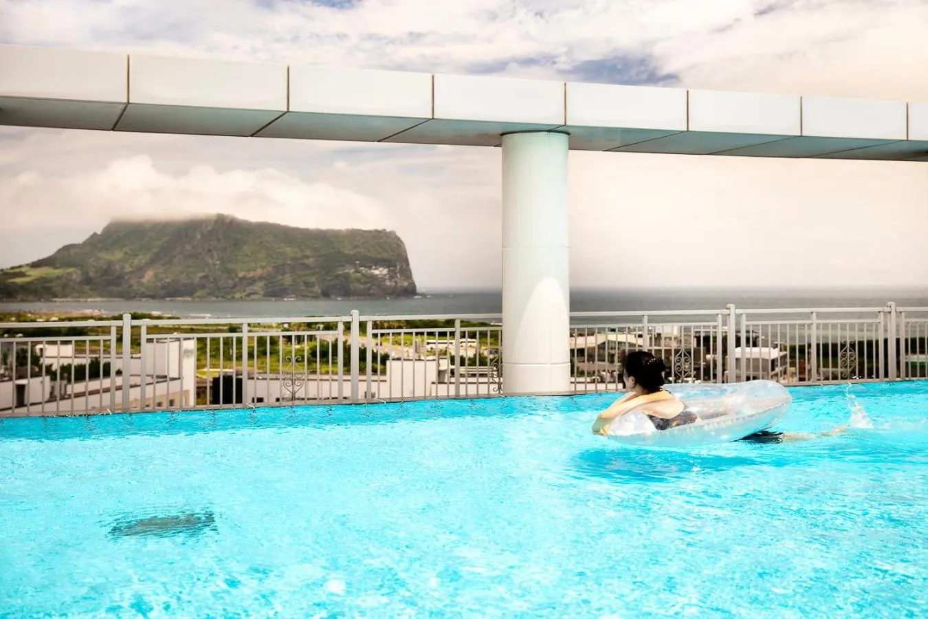 Swimming pool in The Best Jeju Seongsan