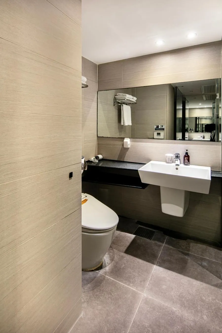 Toilet in The Best Jeju Seongsan