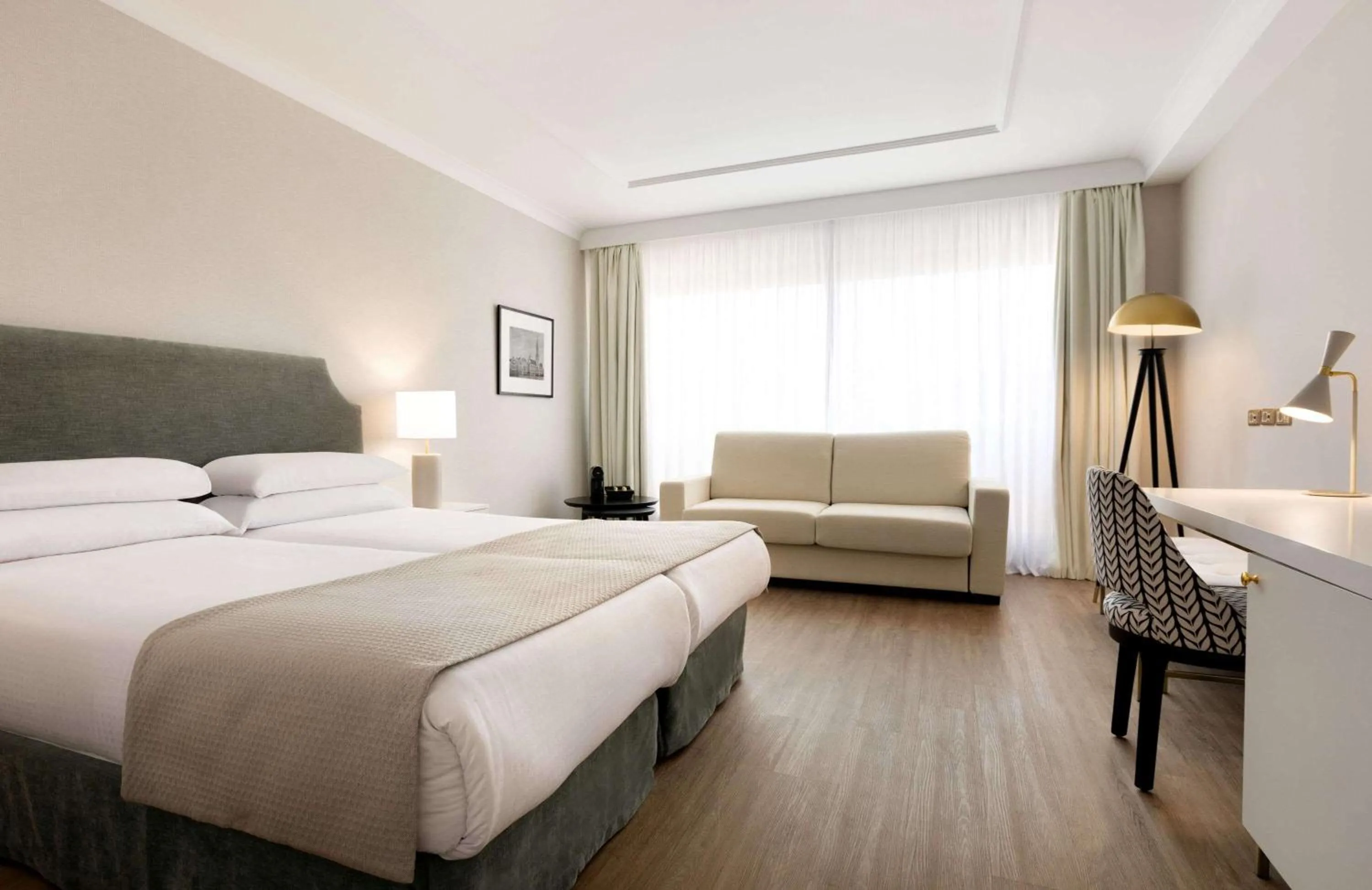 Photo of the whole room, Bed in Hotel Avenue Louise Brussels Trademark Collection by Wyndham