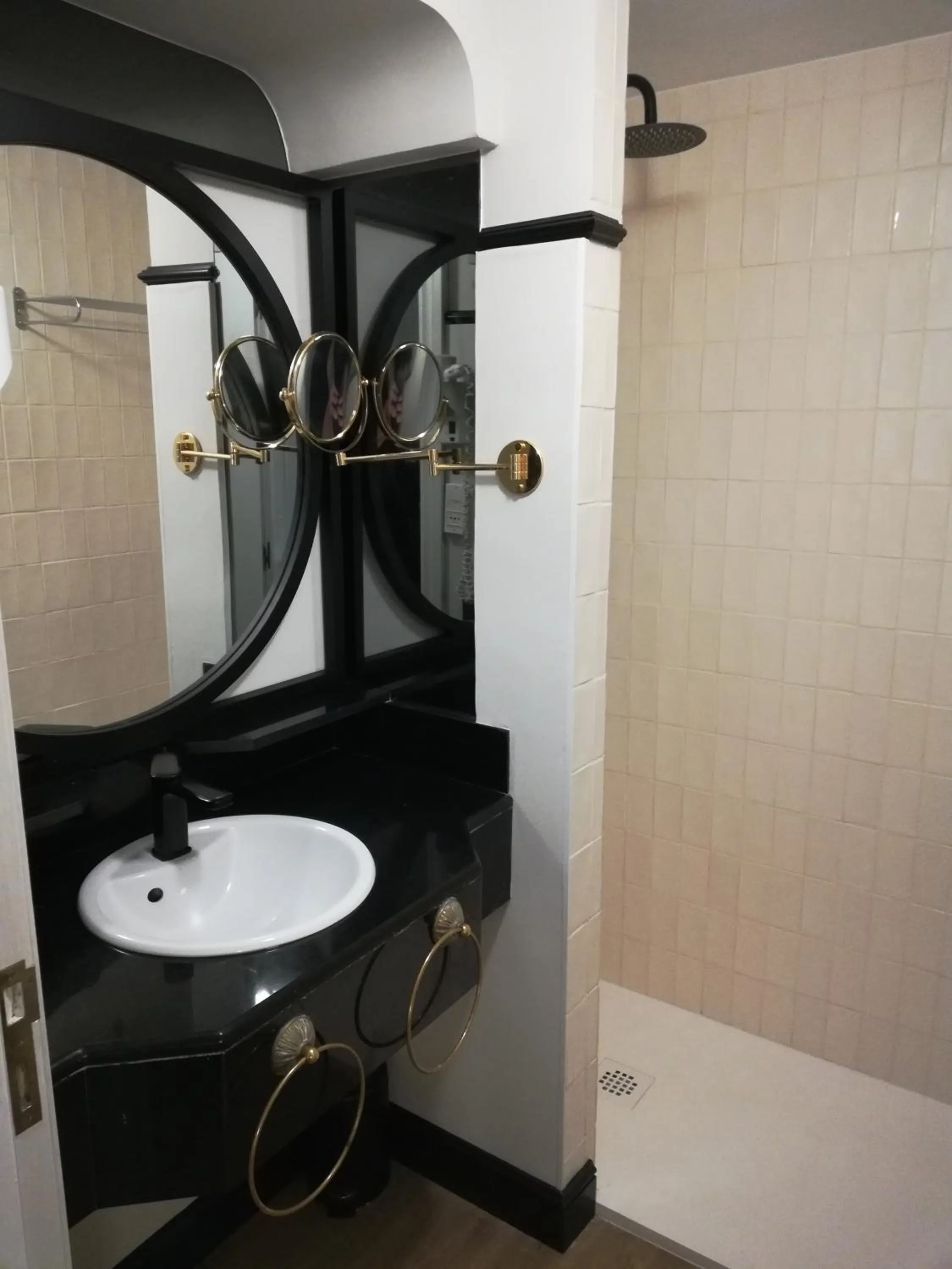 Shower in Hotel Avenue Louise Brussels Trademark Collection by Wyndham