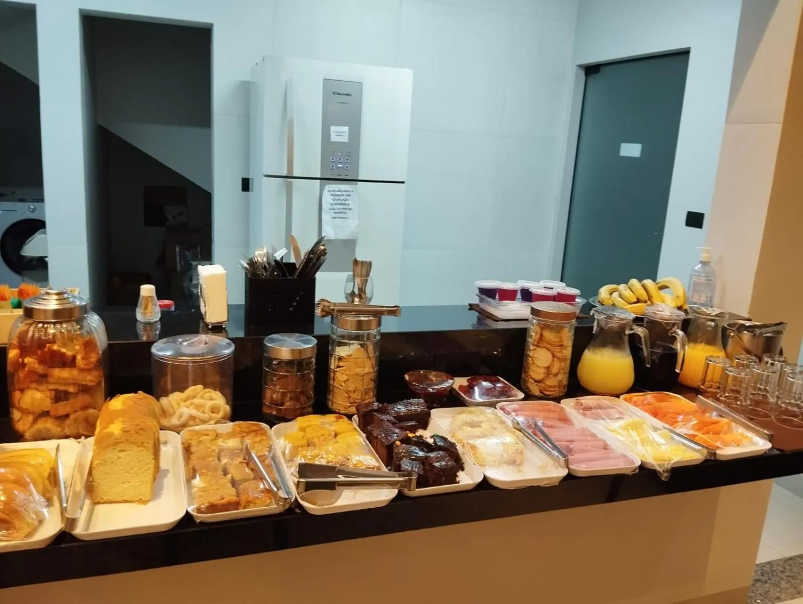 Continental breakfast in Hotel Maranhão