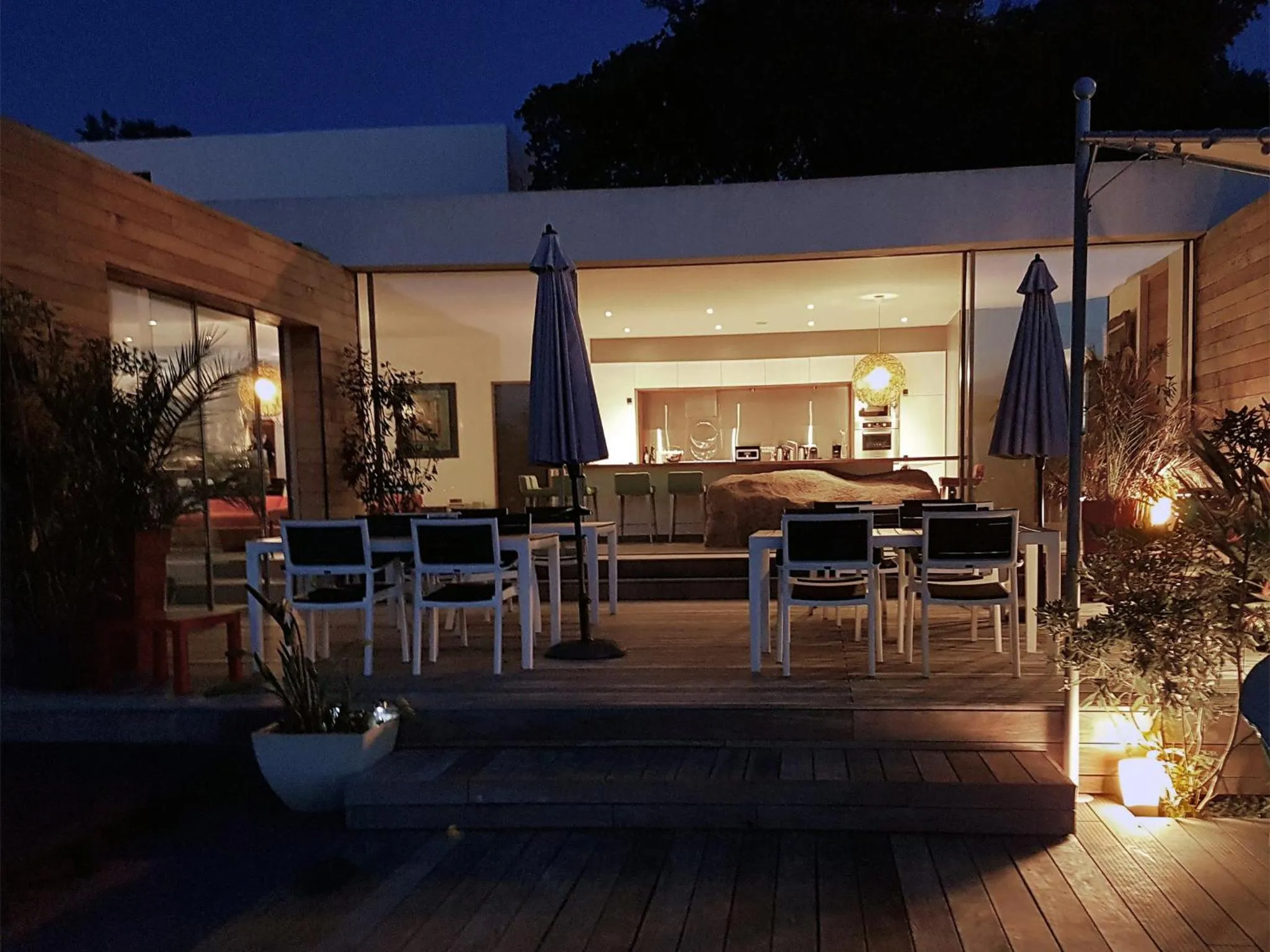 Restaurant/places to eat in Dililodge