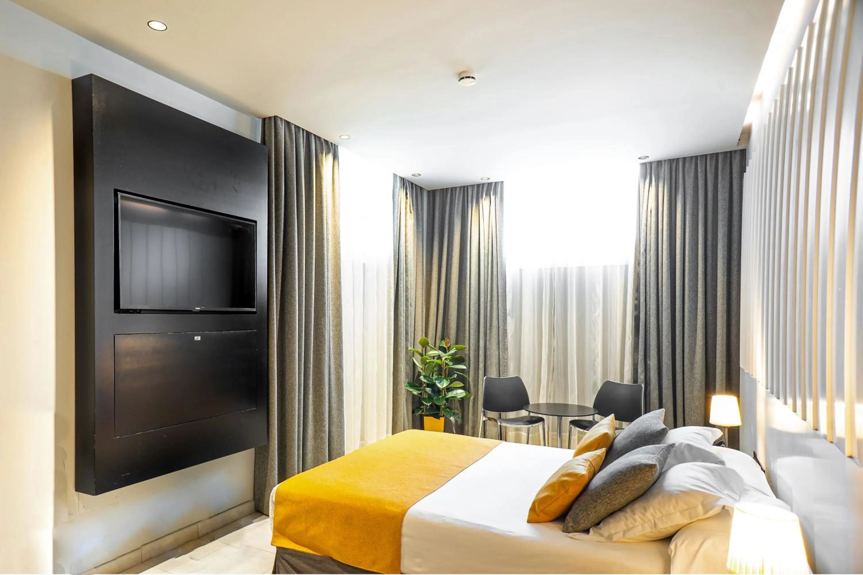 Bedroom, Bed in Costa del Sol Torremolinos Hotel