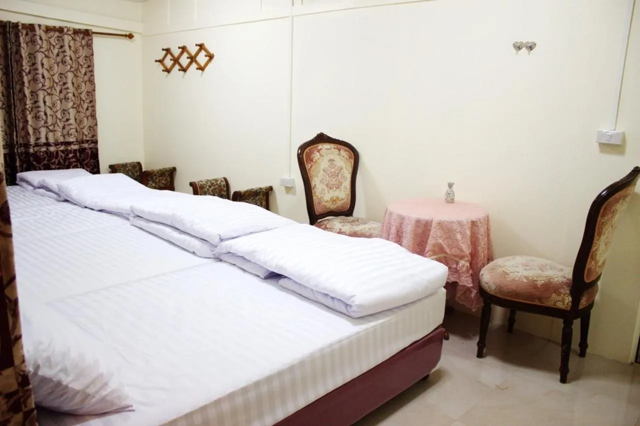 Bedroom in Yen at phayayen