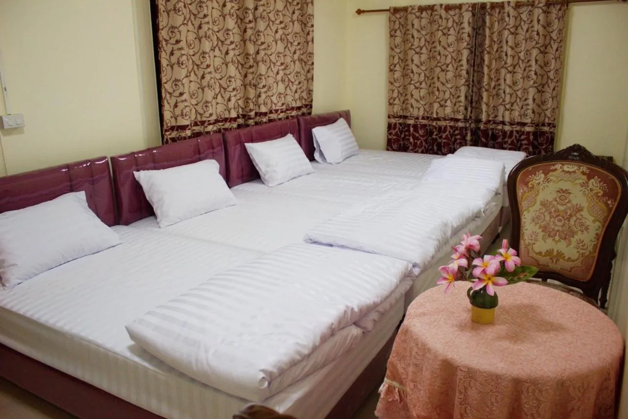 Bedroom in Yen at phayayen