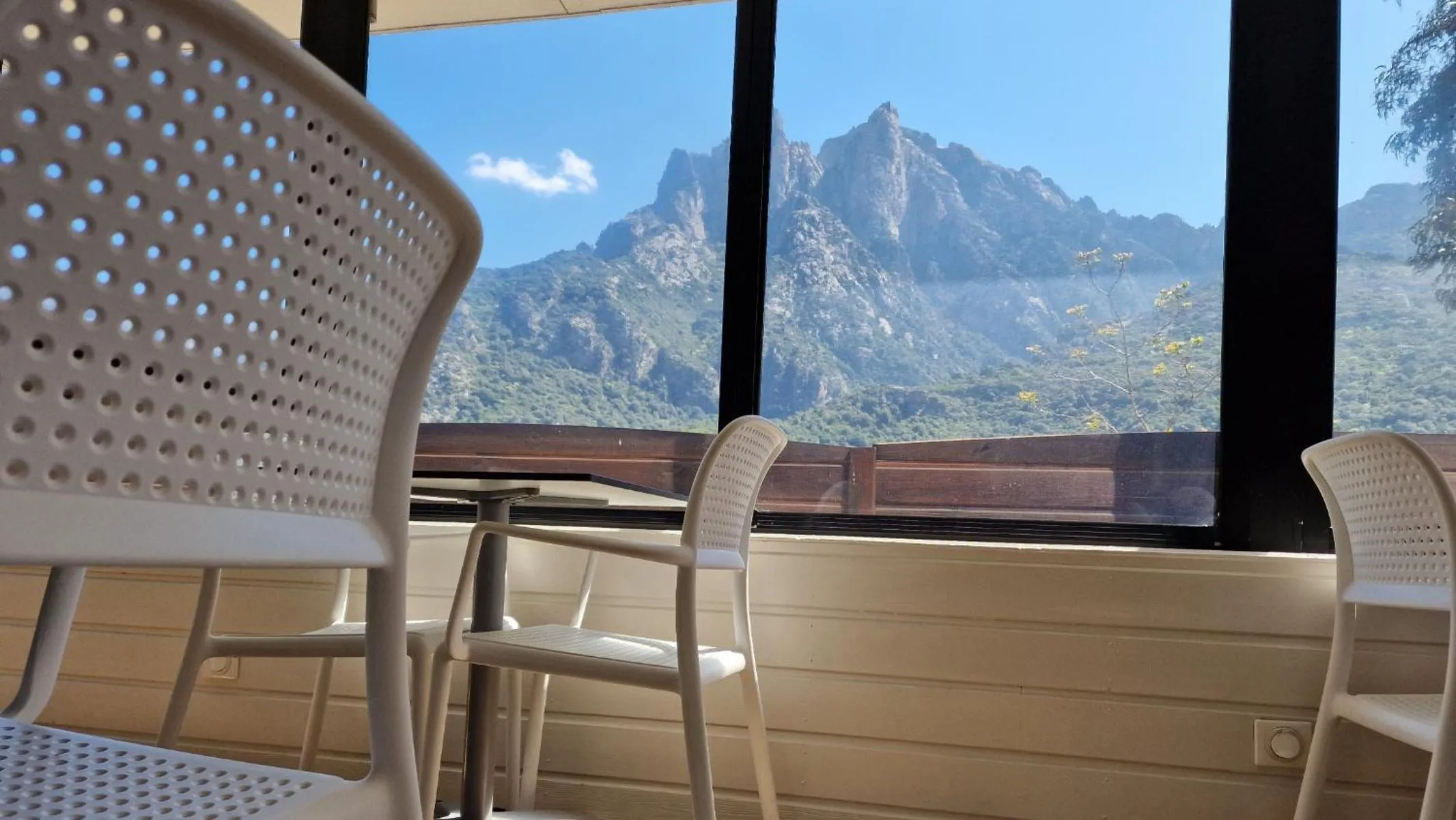 Patio in Hôtel Bella Vista