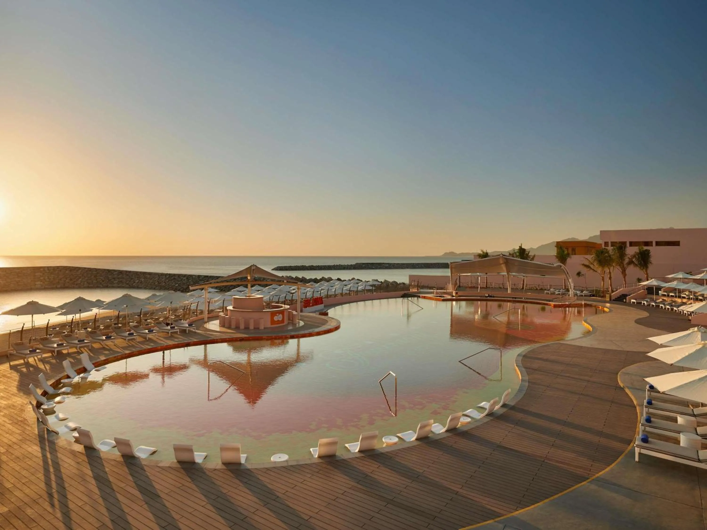 Pool view in Fairmont Fujairah Beach Resort