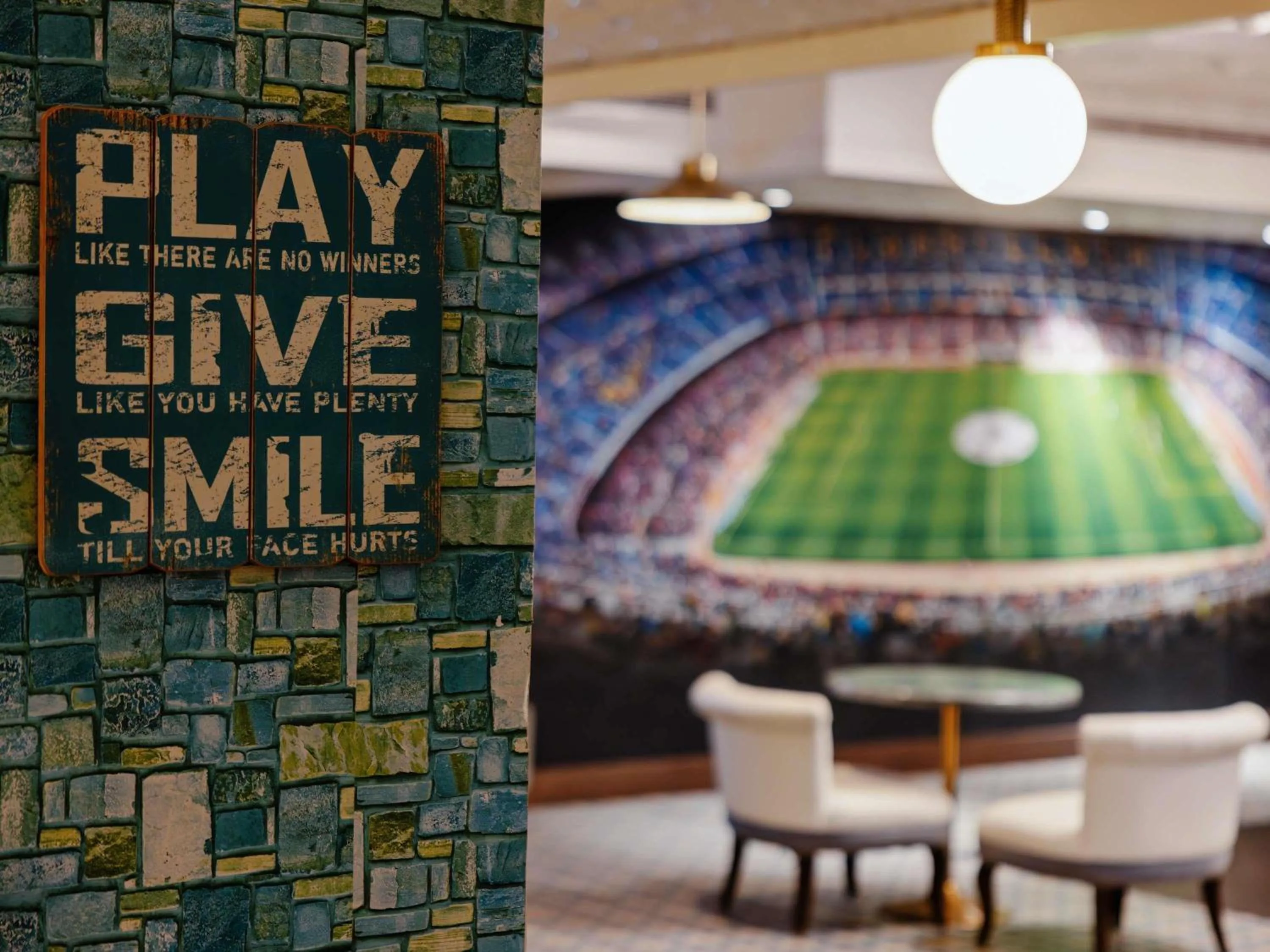 Lounge or bar in Fairmont Fujairah Beach Resort