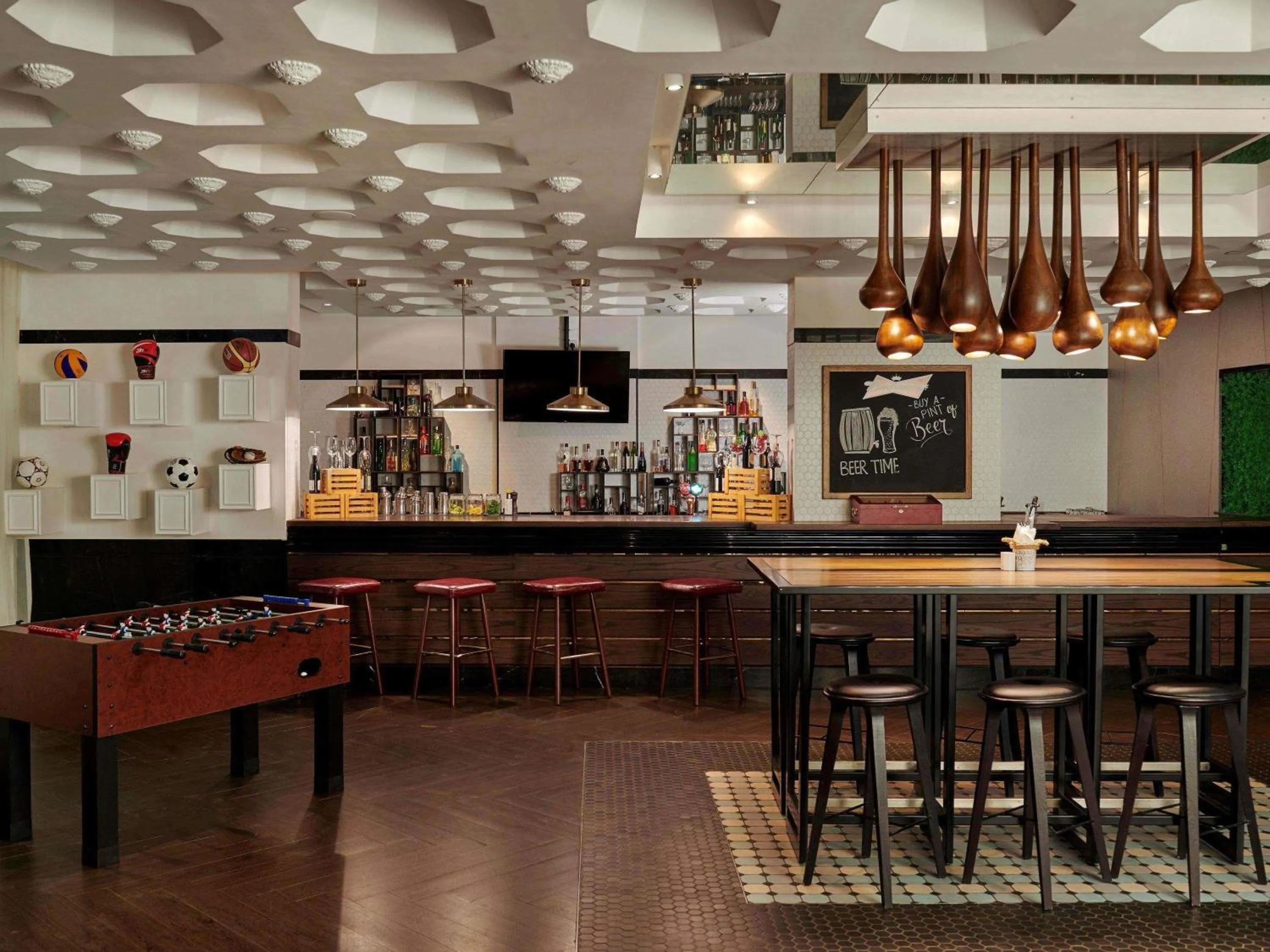 Lounge or bar in Fairmont Fujairah Beach Resort