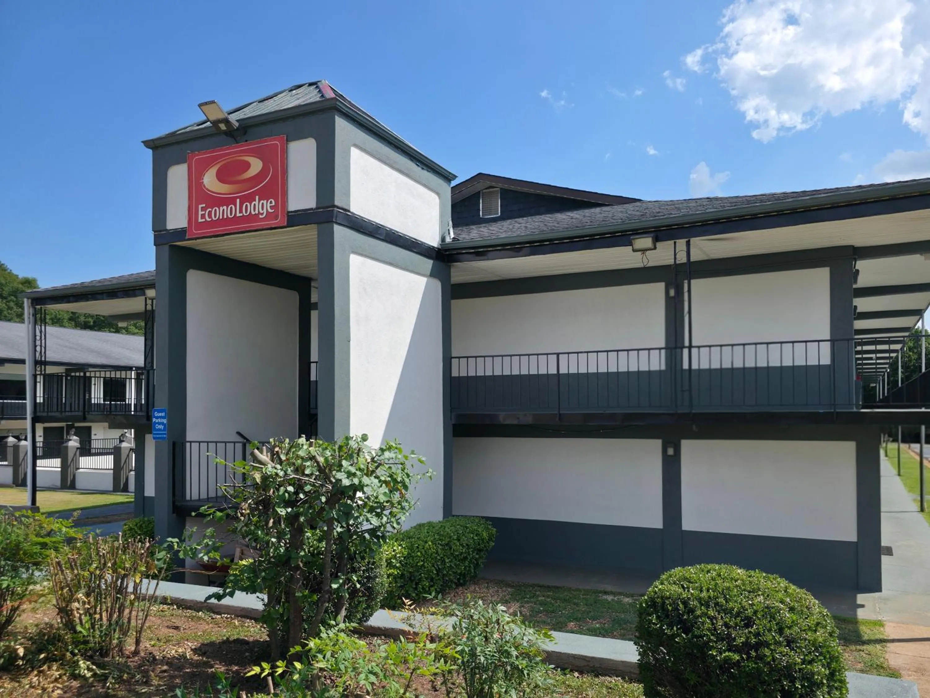 Property building in Econo Lodge Lavonia I-85