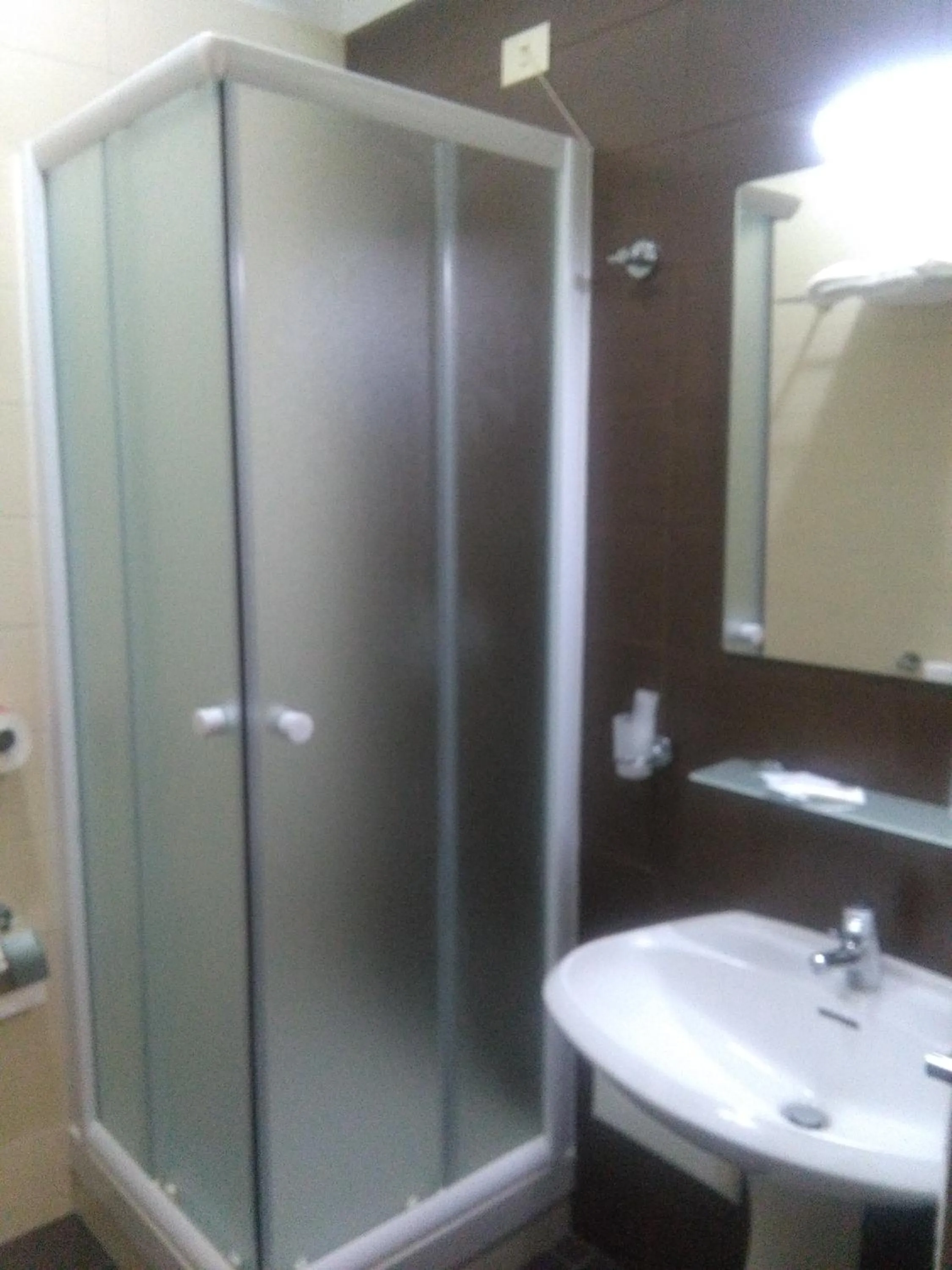 Shower in Hotel Likos