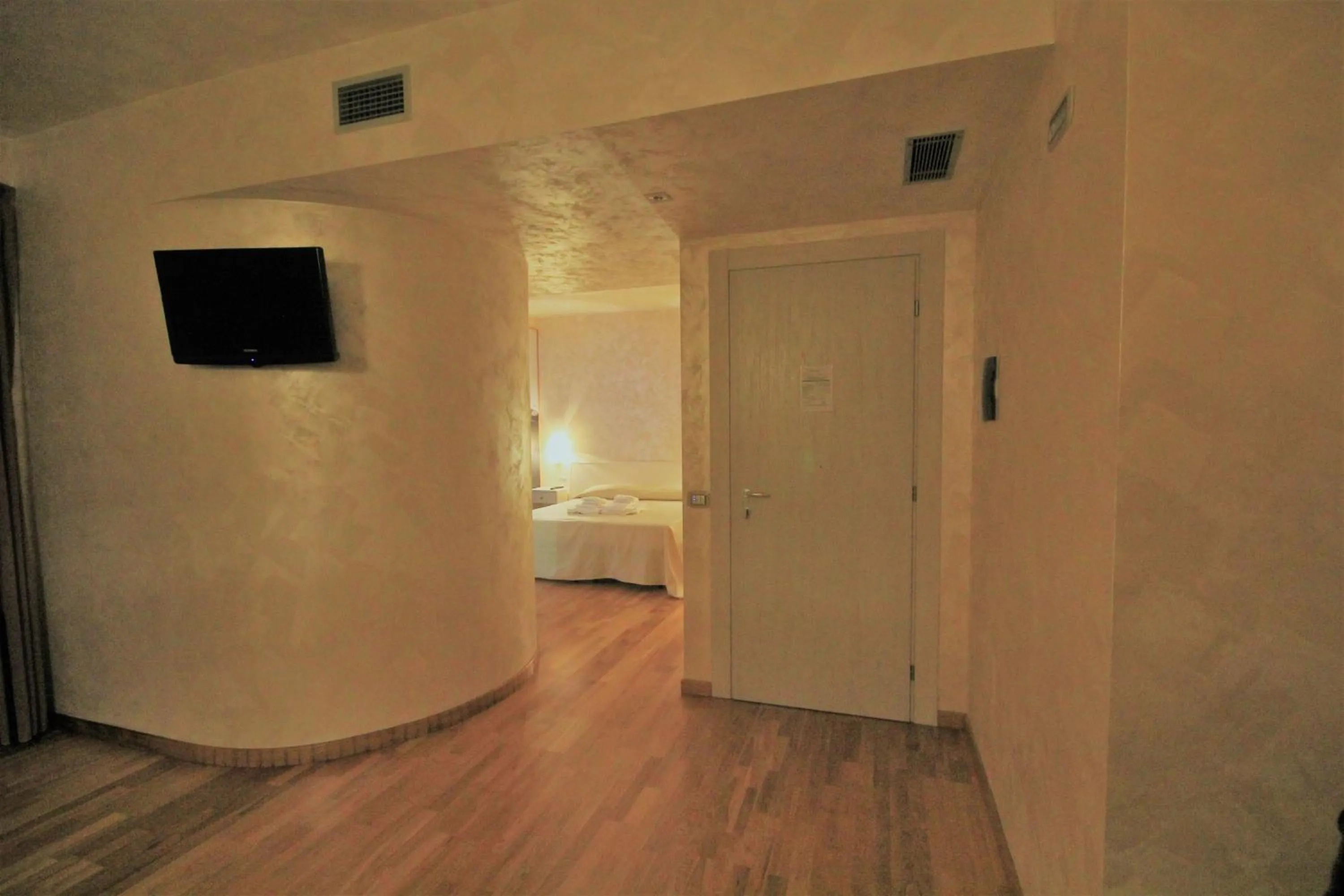 Living room, Bed in I Rocchi Hotel