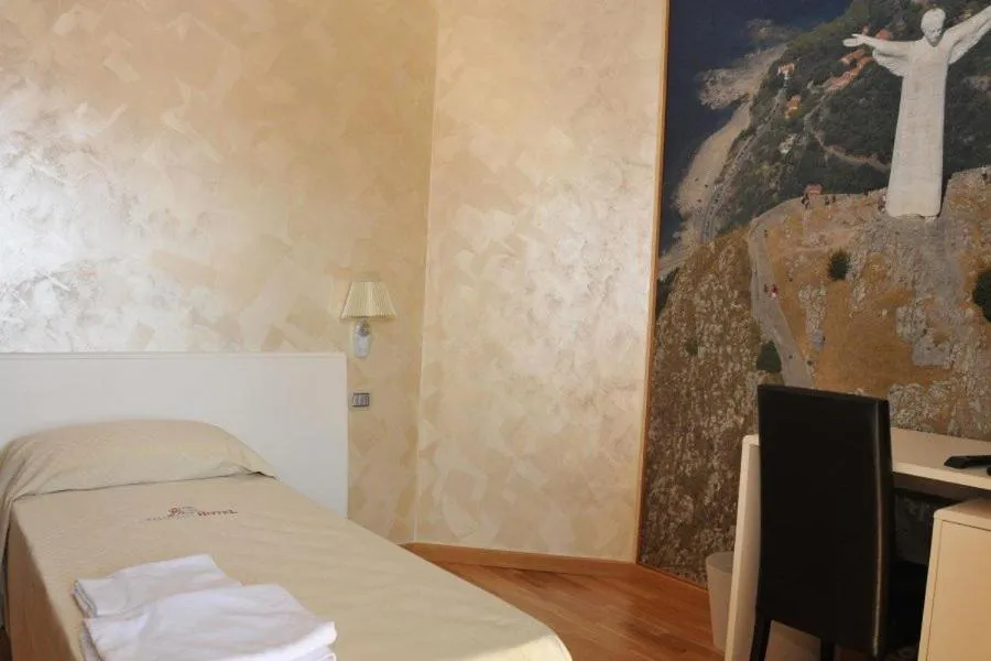 Bed in I Rocchi Hotel