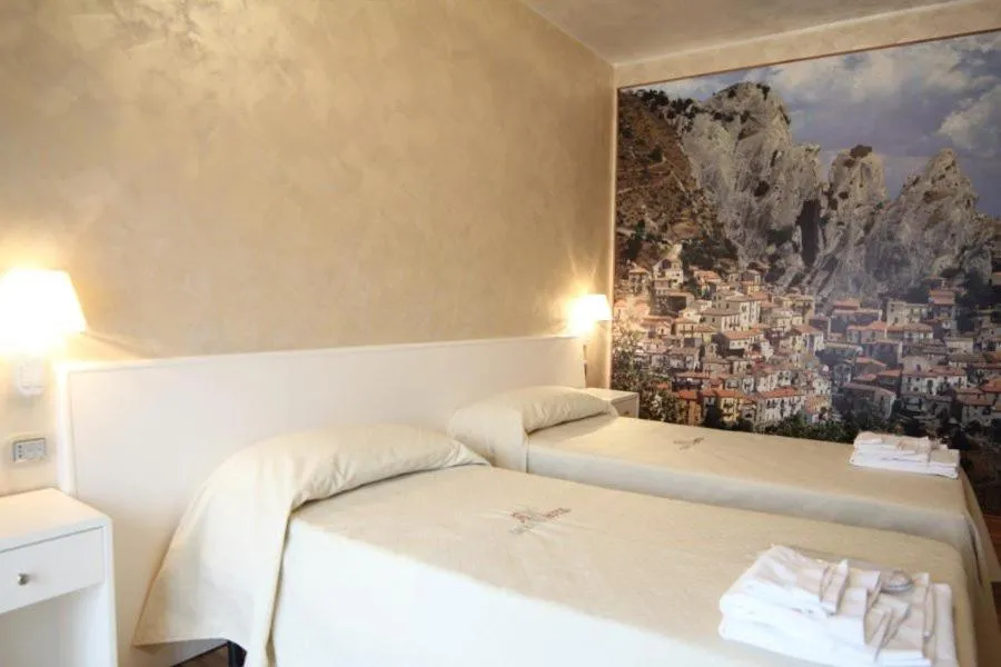 Photo of the whole room, Bed in I Rocchi Hotel