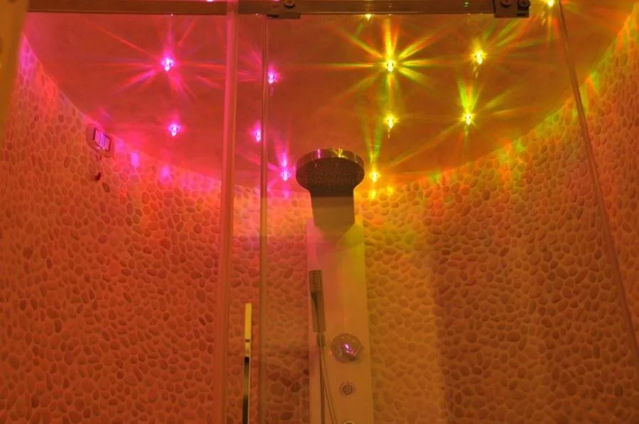 Shower in I Rocchi Hotel