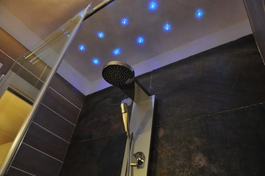 Shower in I Rocchi Hotel