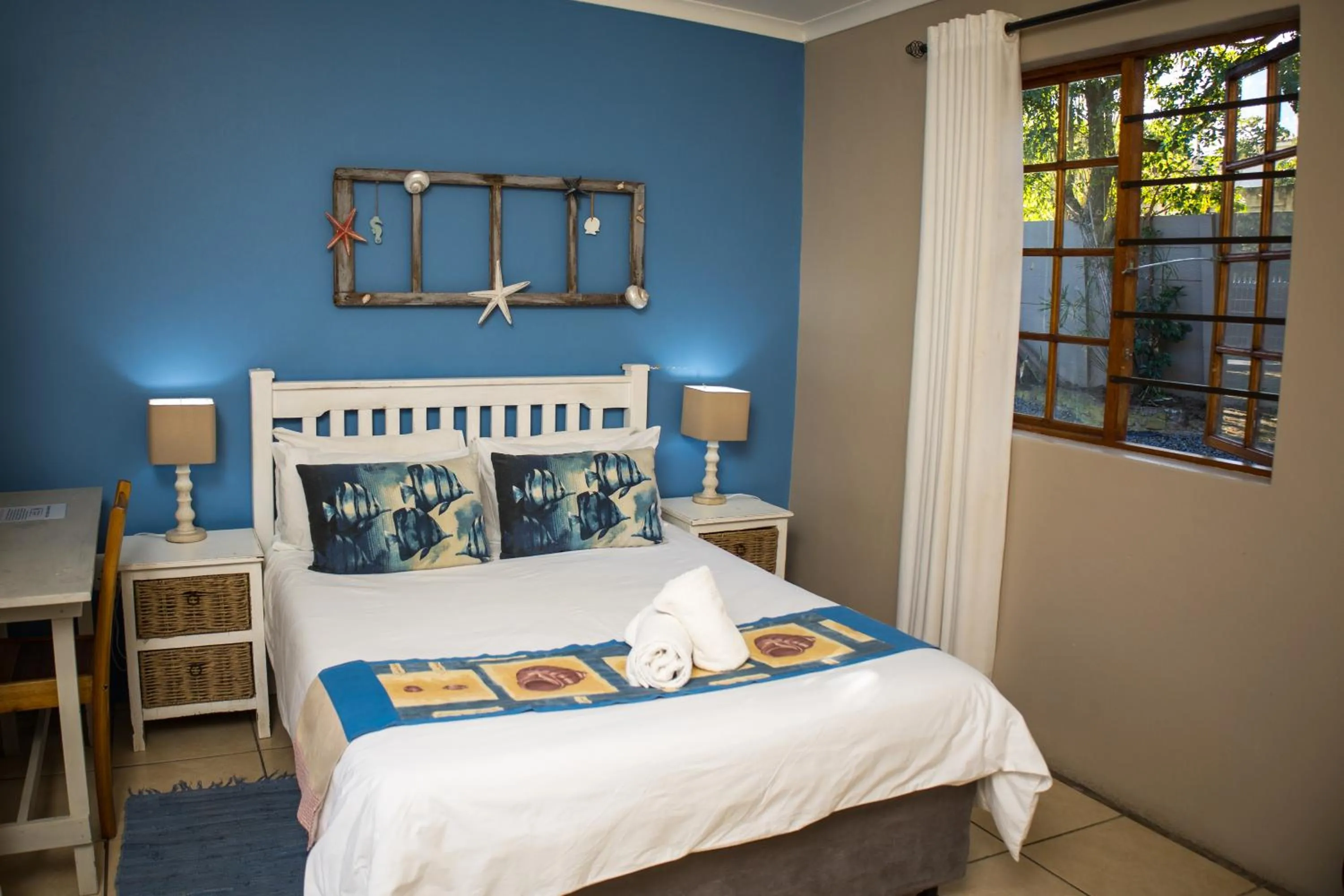 Bedroom, Bed in The Birdhouse Bed & Breakfast #NO Loadshedding #Solar Energy