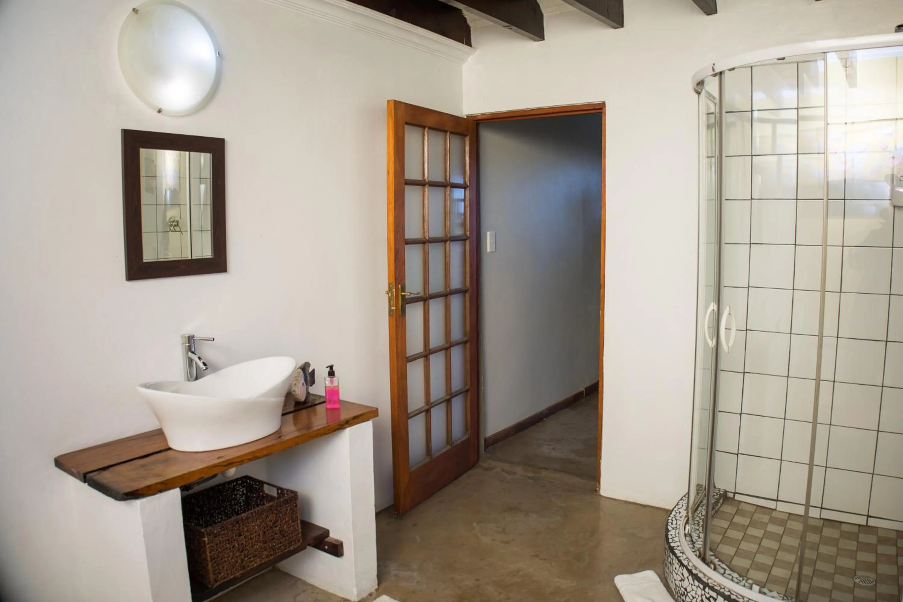 Bathroom in The Birdhouse Bed & Breakfast #NO Loadshedding #Solar Energy