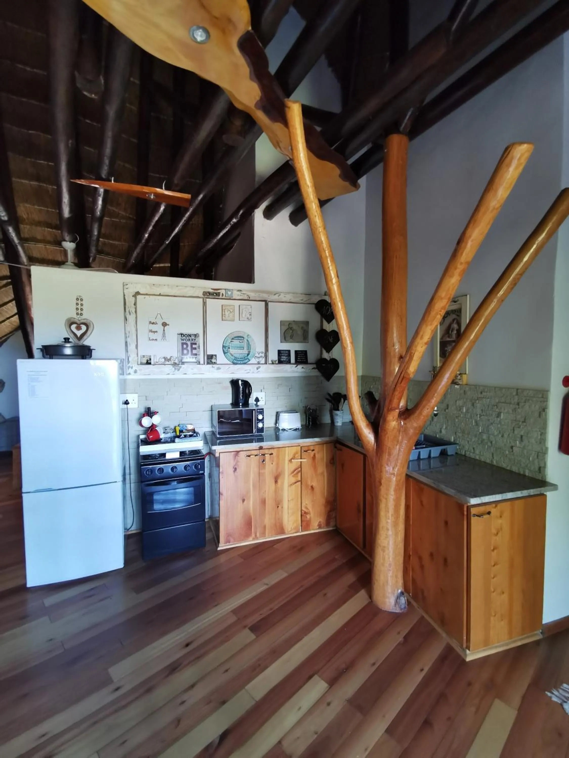 Kitchen or kitchenette in The Birdhouse Bed & Breakfast #NO Loadshedding #Solar Energy