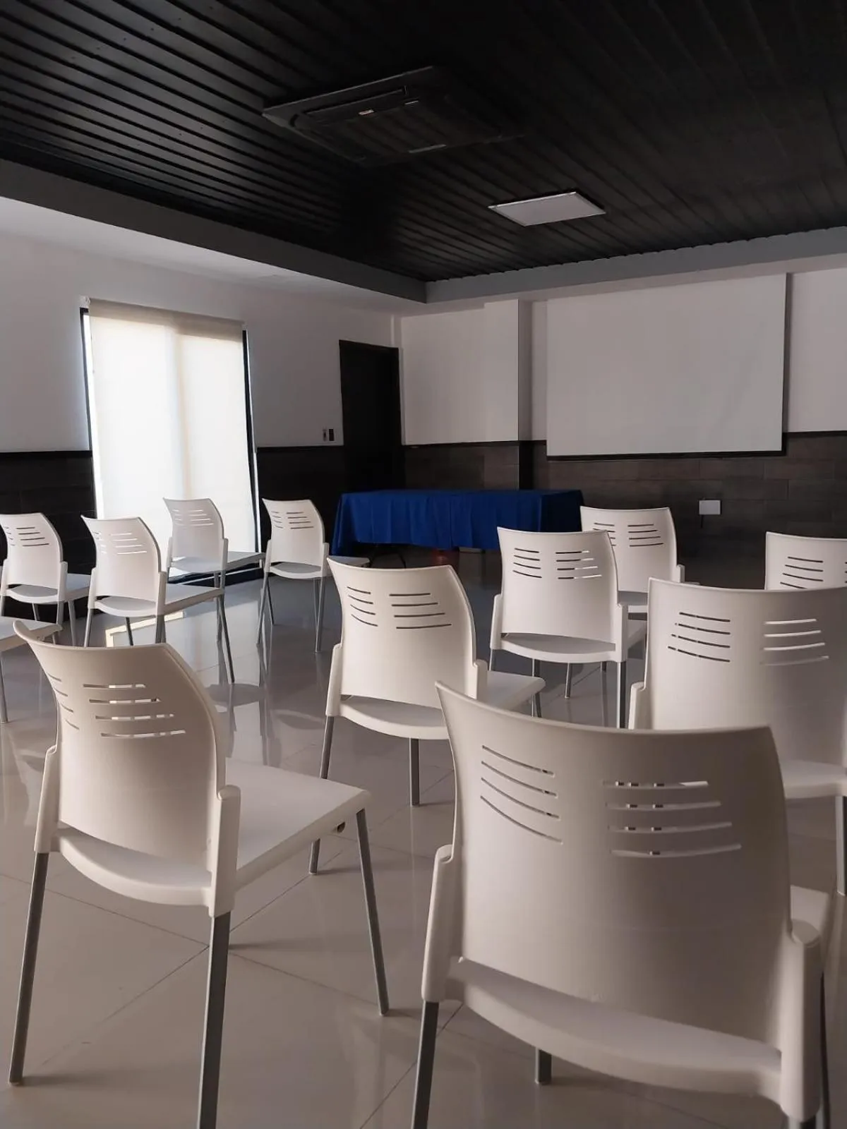 Meeting/conference room in Beverly Hills: Hotel and Business