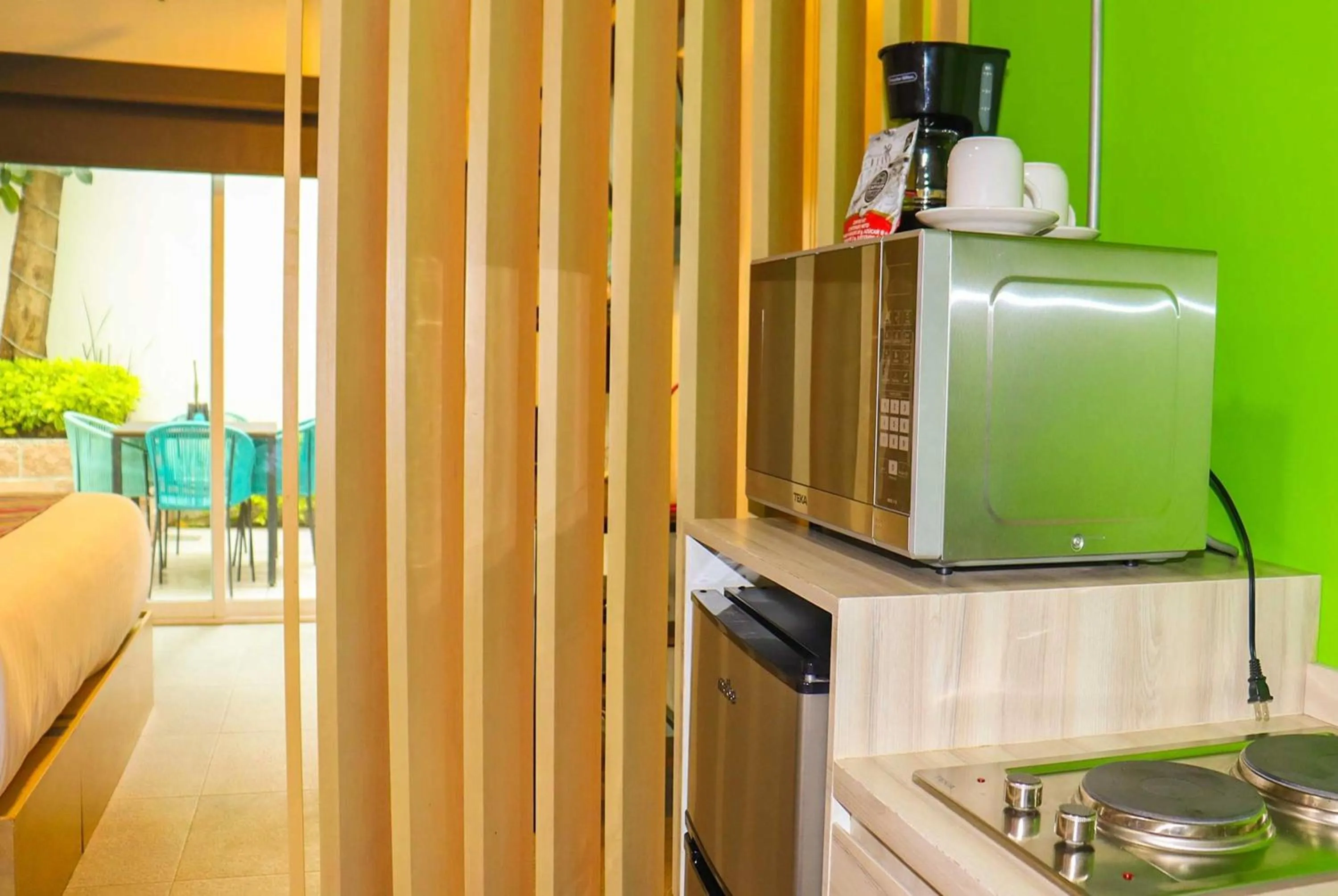 Photo of the whole room in Hotel Estancias VIVE MX wtc CDMX, Trademark by Wyndham