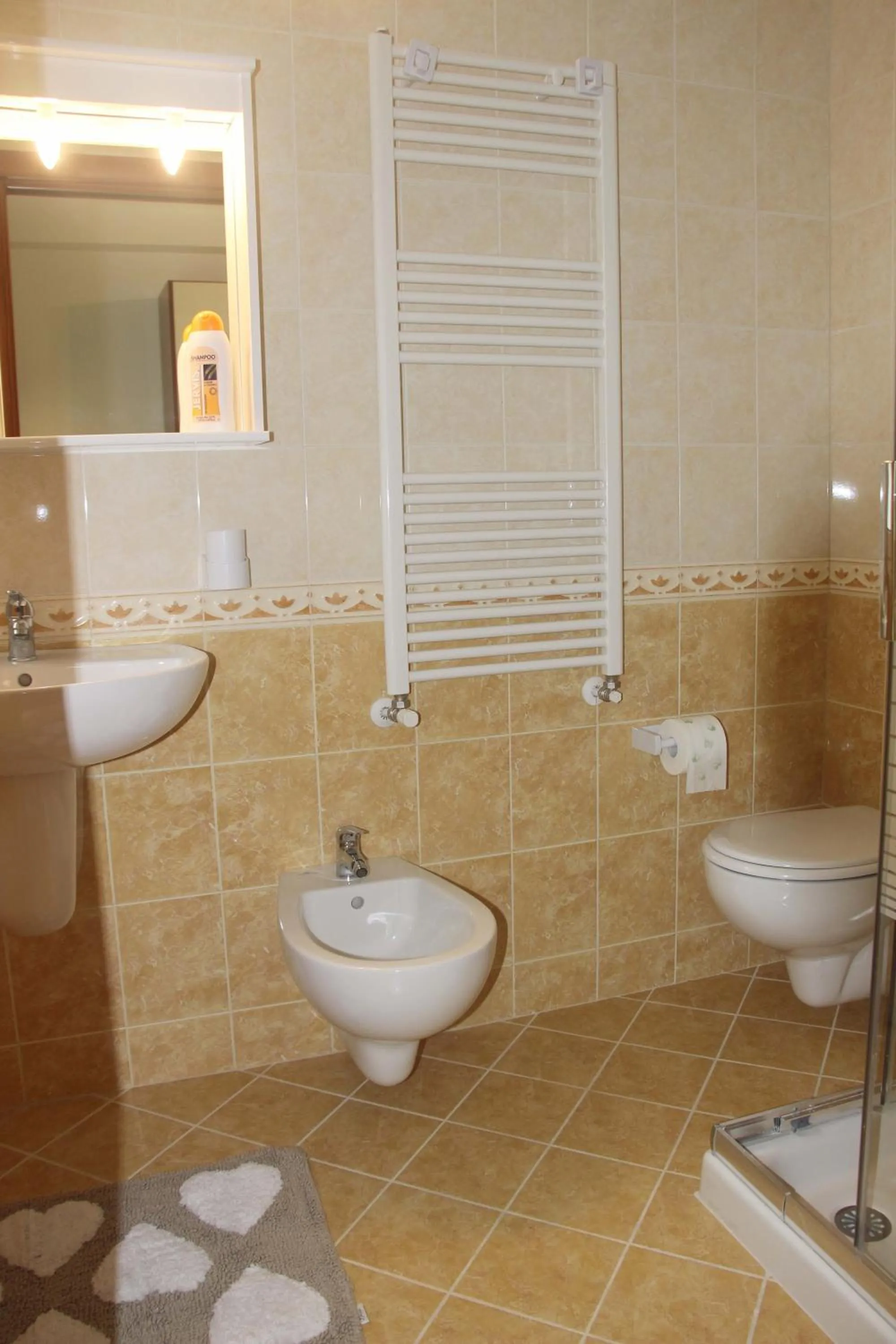 Bathroom in I due Baroni - fronte Campus