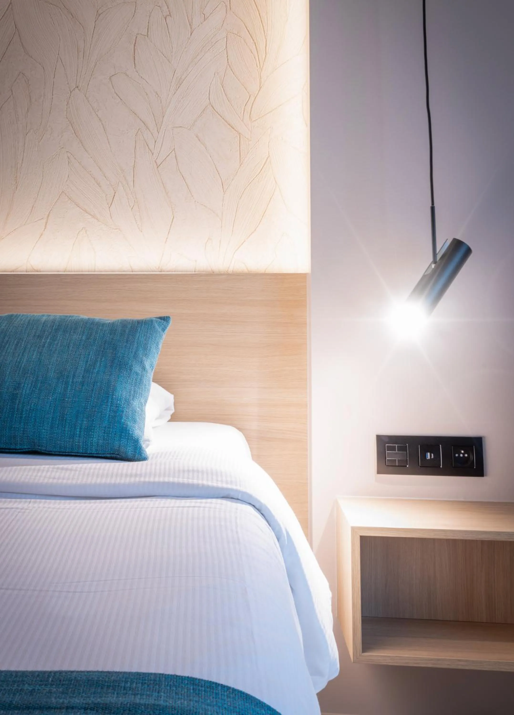 Bed in Hotel Auberge St. Pol