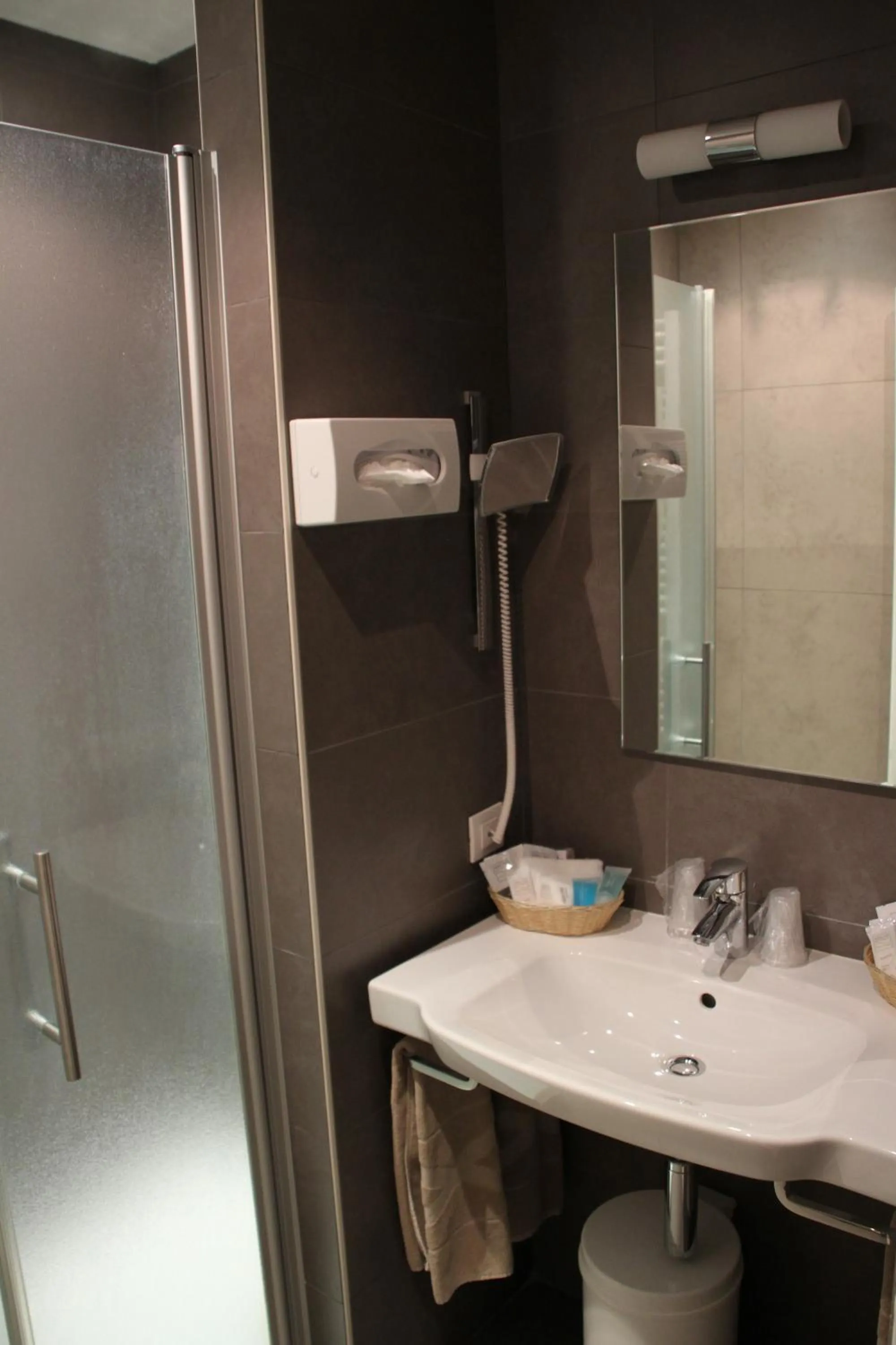 Bathroom in Hotel Auberge St. Pol