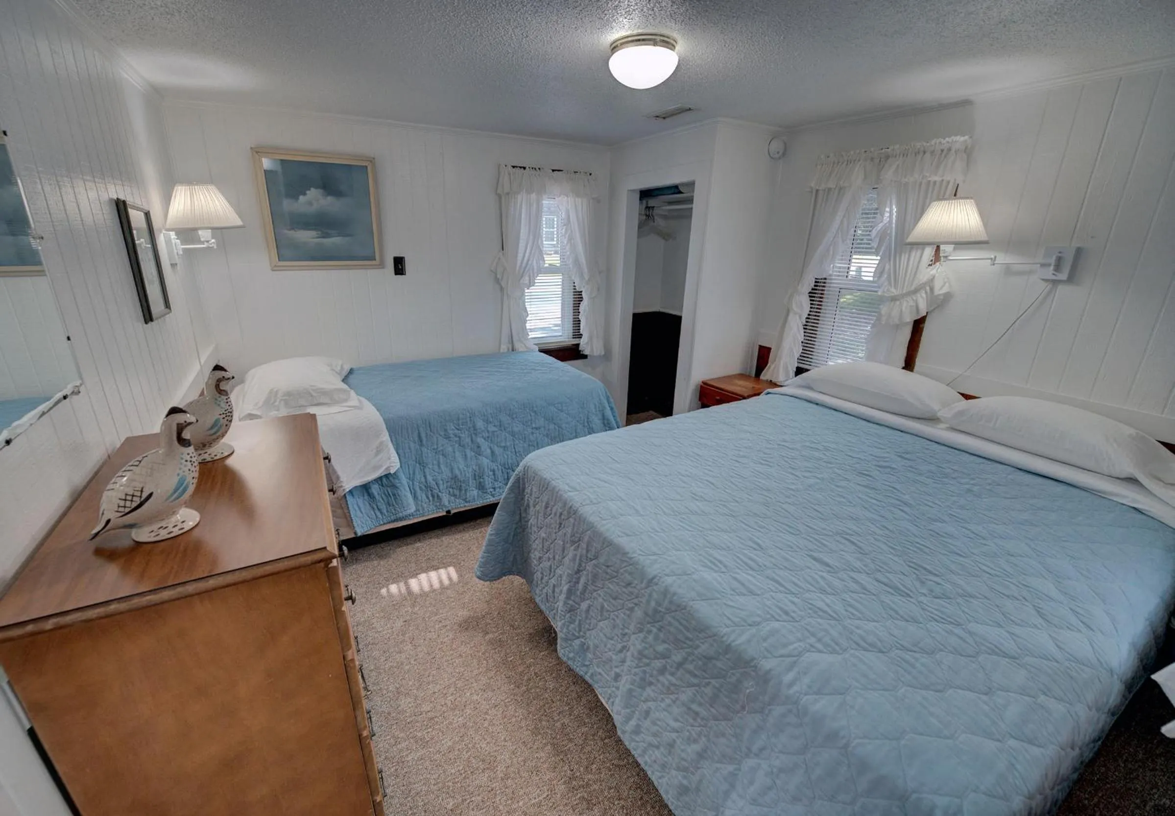 Bed in Outer Banks Motel - Village Accommodations