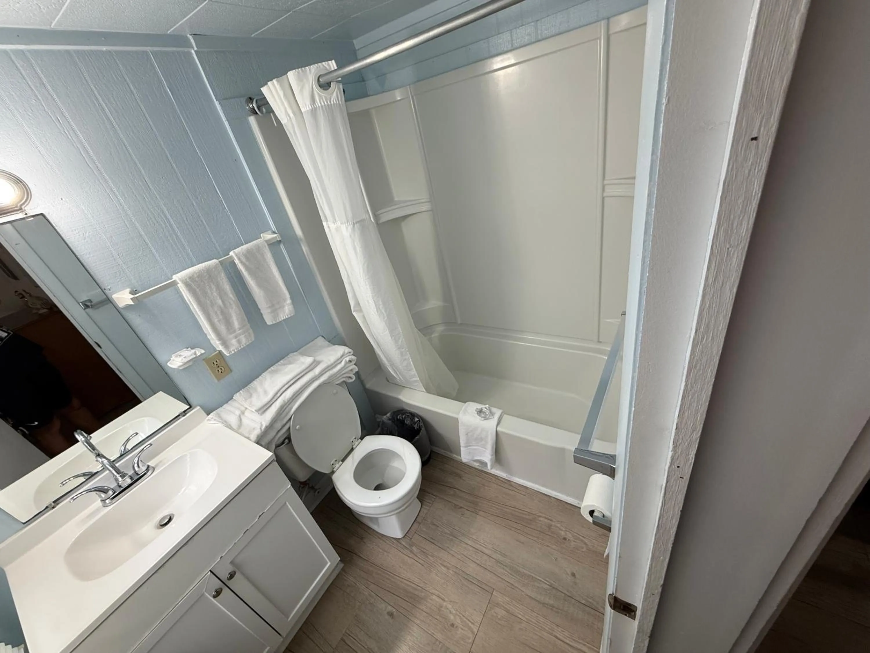 Outer Banks Motel - Village Accommodations