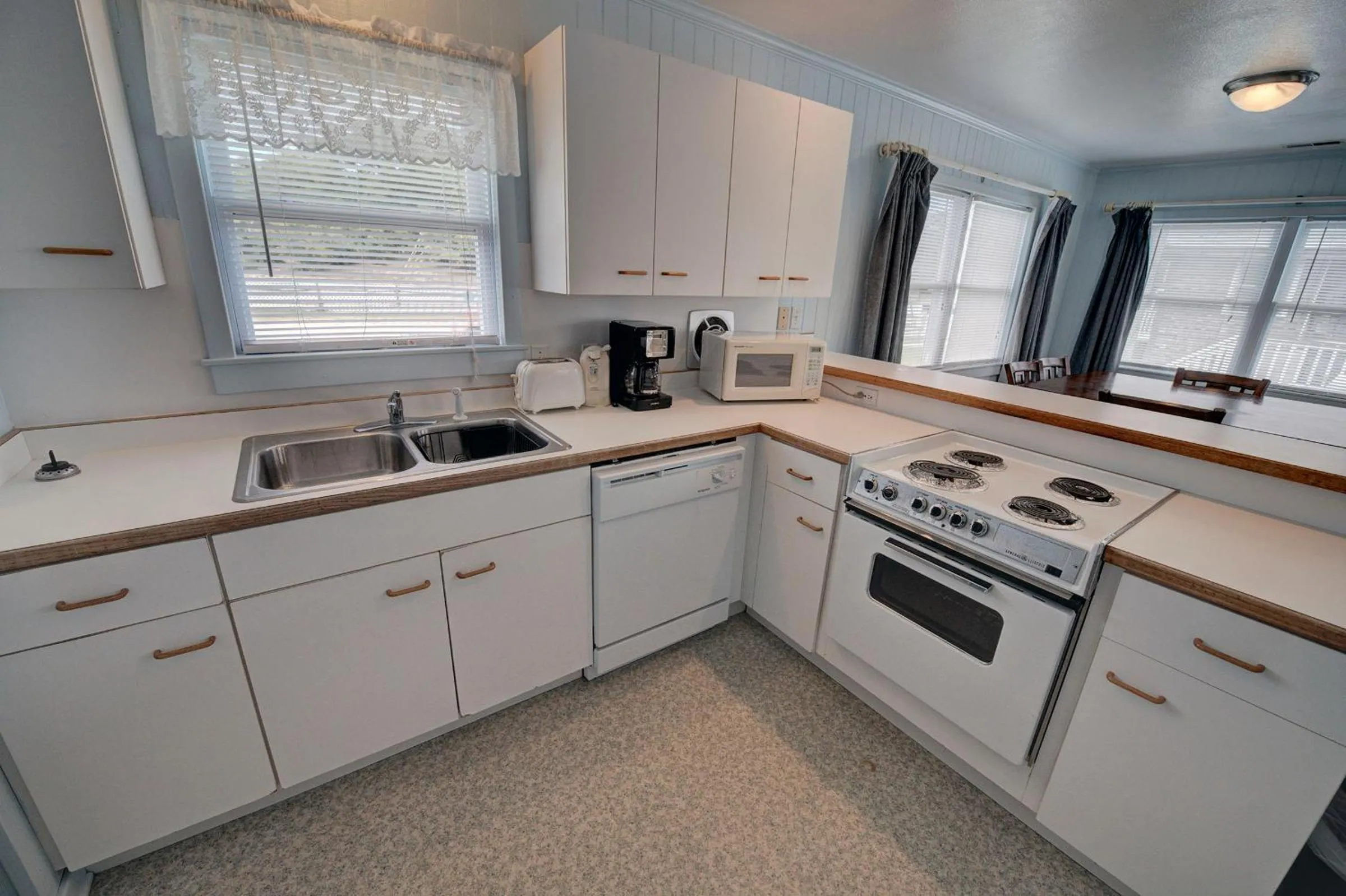 Outer Banks Motel - Village Accommodations