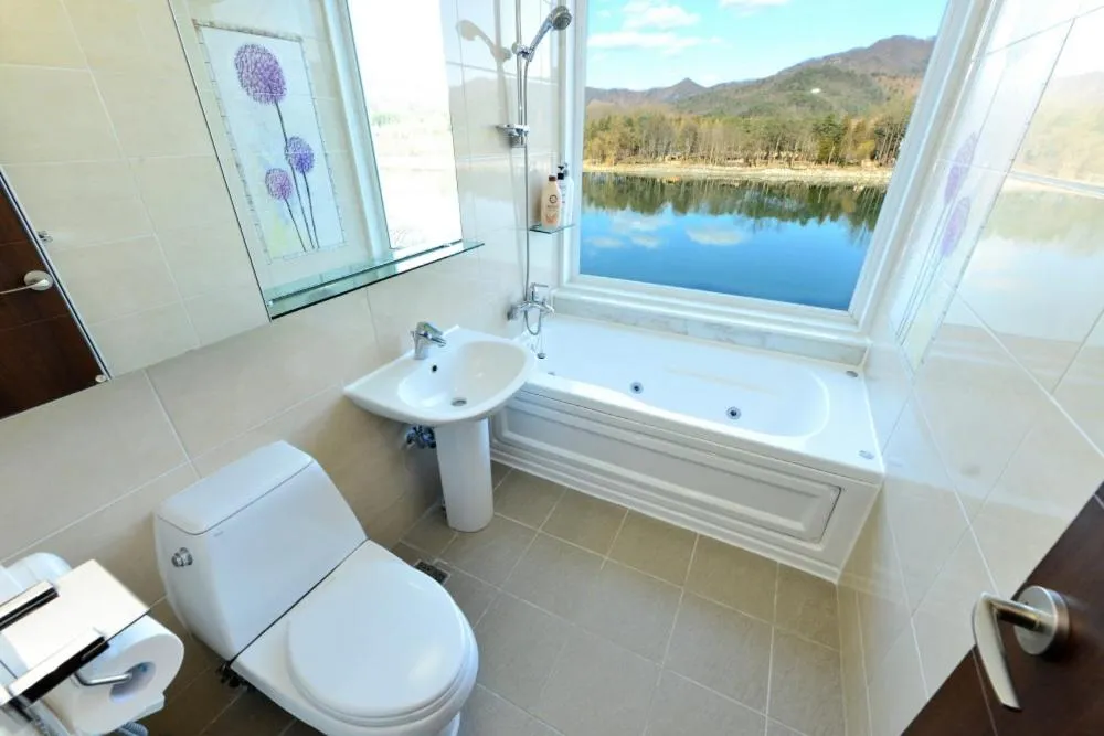 Moonlight Blue Pension