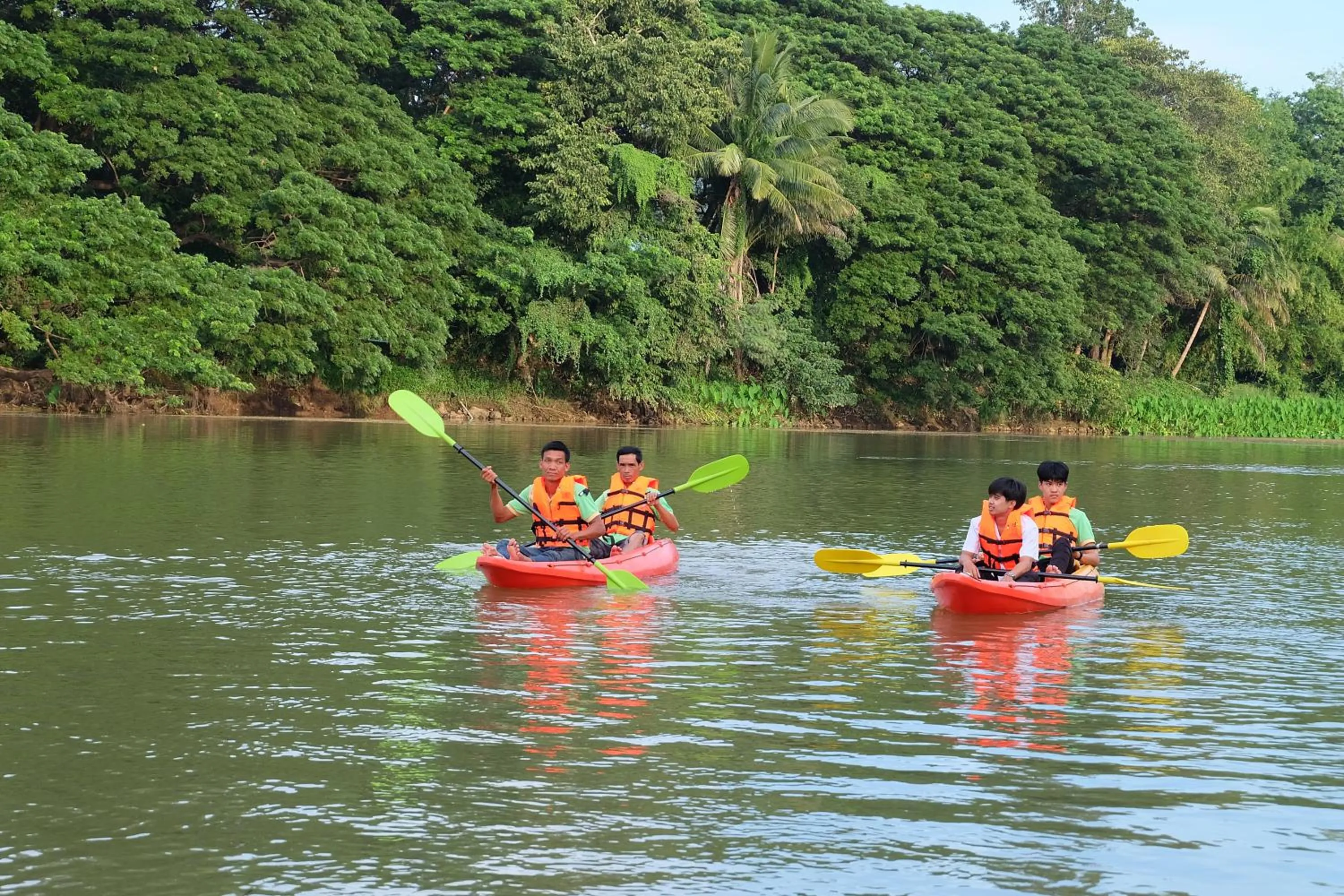 Canoeing in Princess River Kwai Hotel
