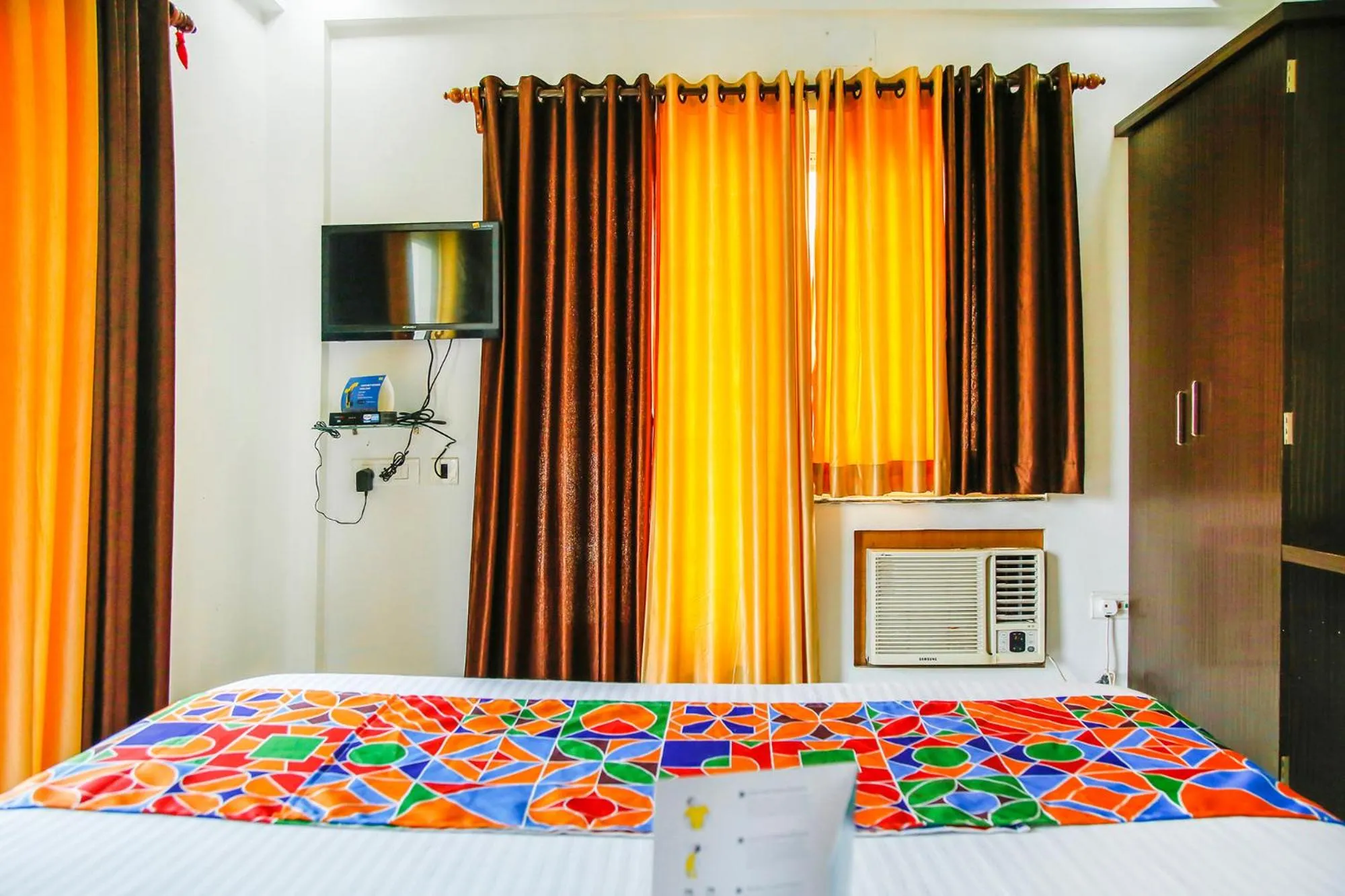 Bedroom, Bed in FabHotel Eleanora - New Town