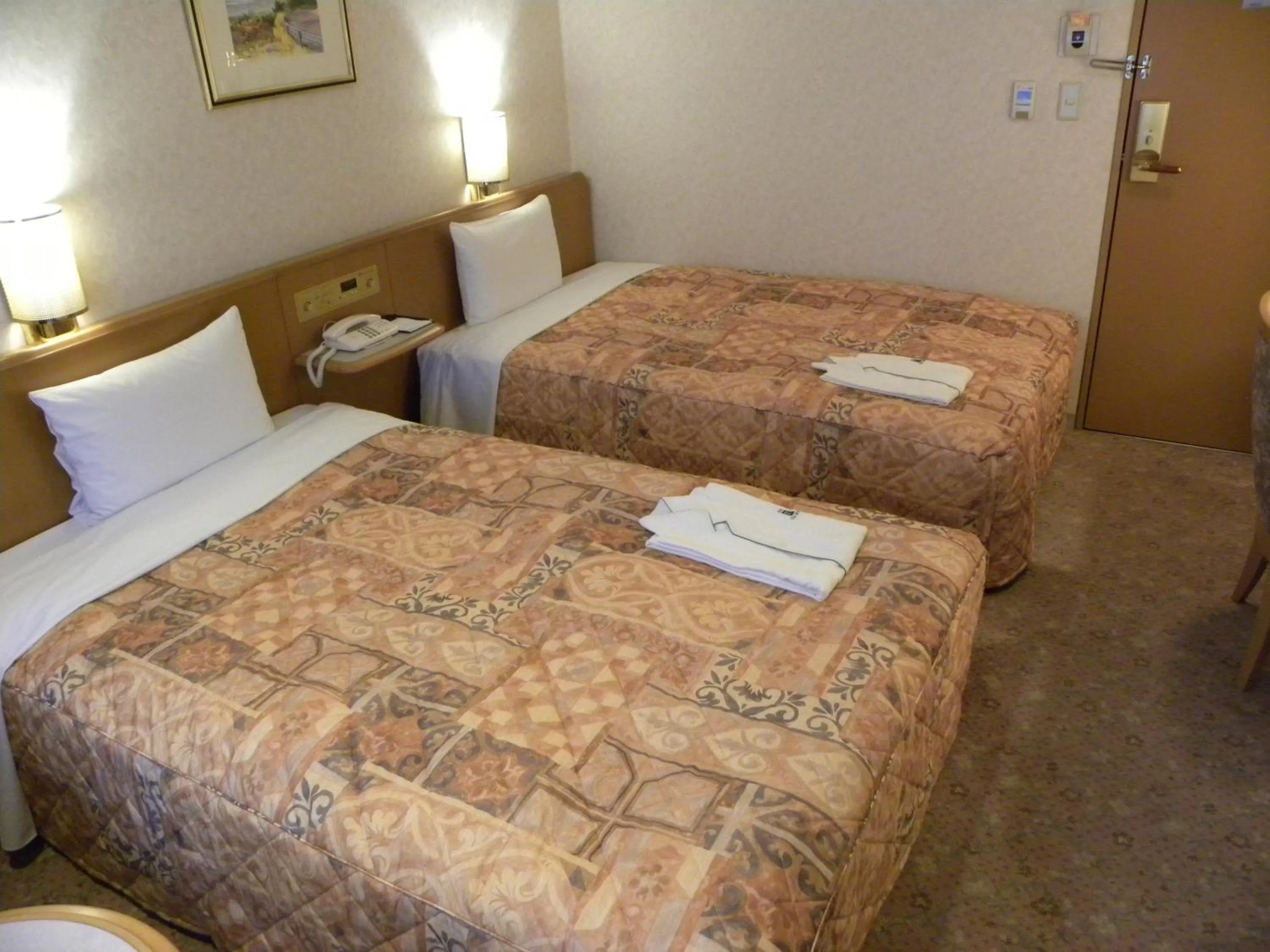 Photo of the whole room, Bed in Hotel New Green Okachimachi