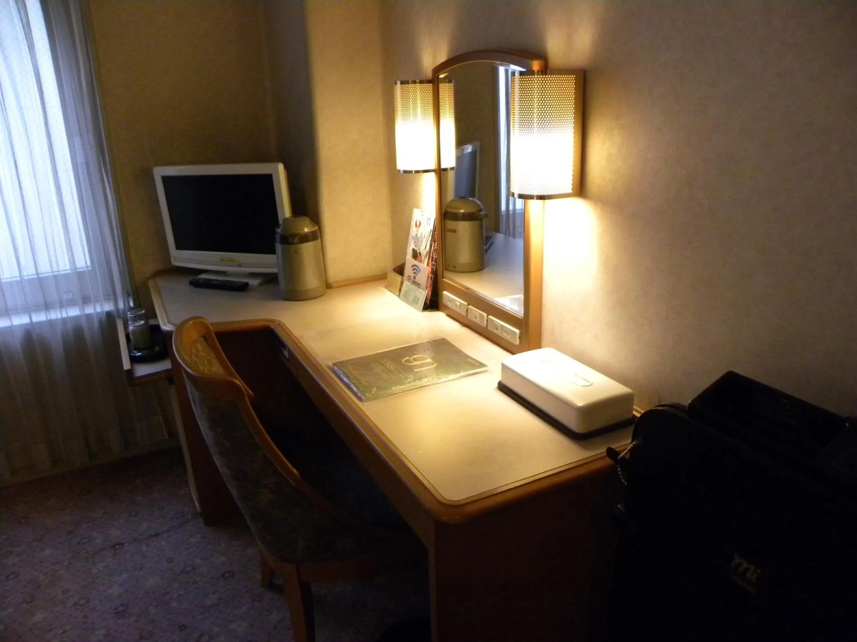Photo of the whole room in Hotel New Green Okachimachi